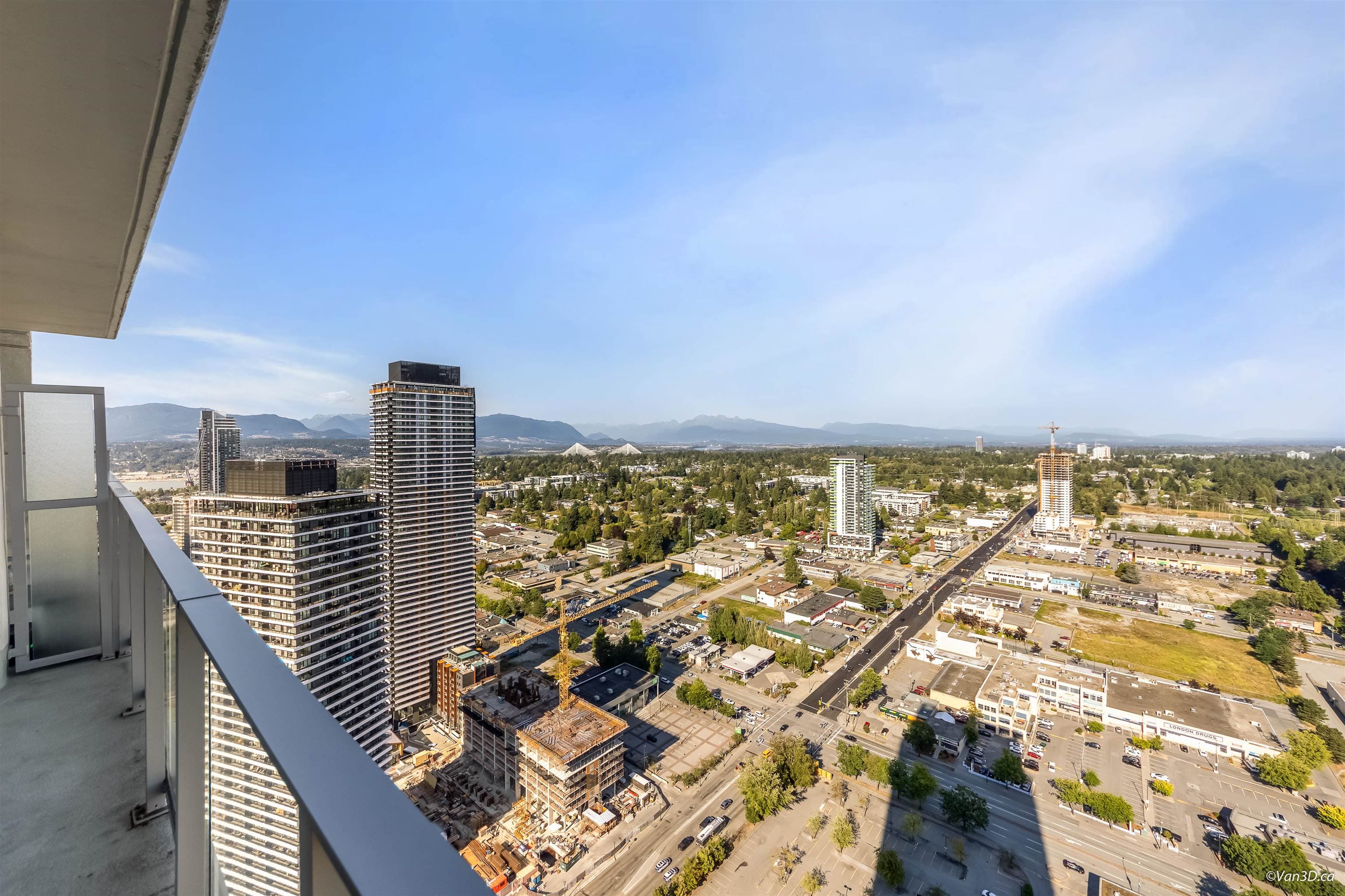 4102 - 13495 Central Avenue, Surrey