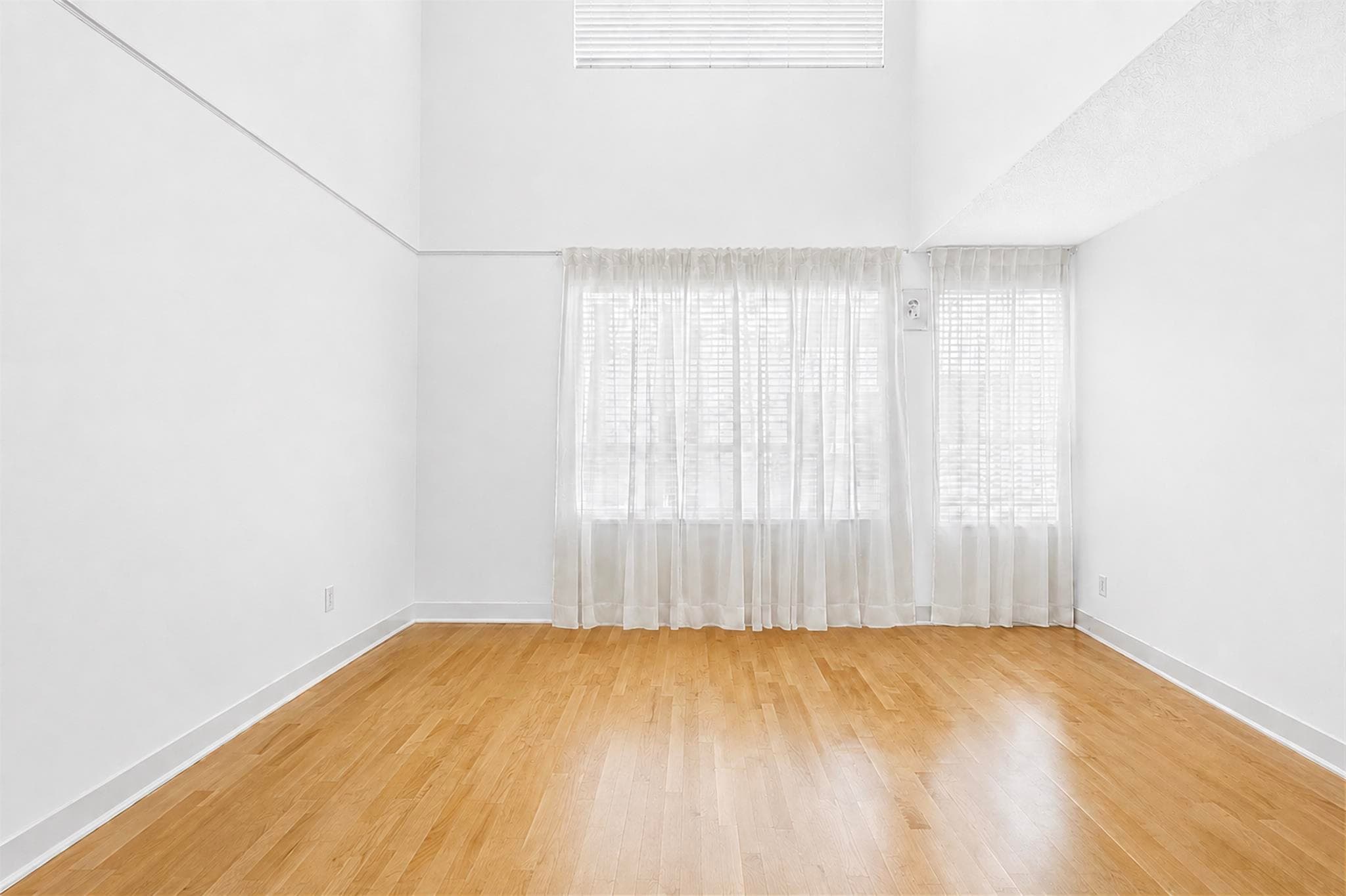 407 - 1345 Comox Street, Vancouver, V6E 4E4 — photo 2