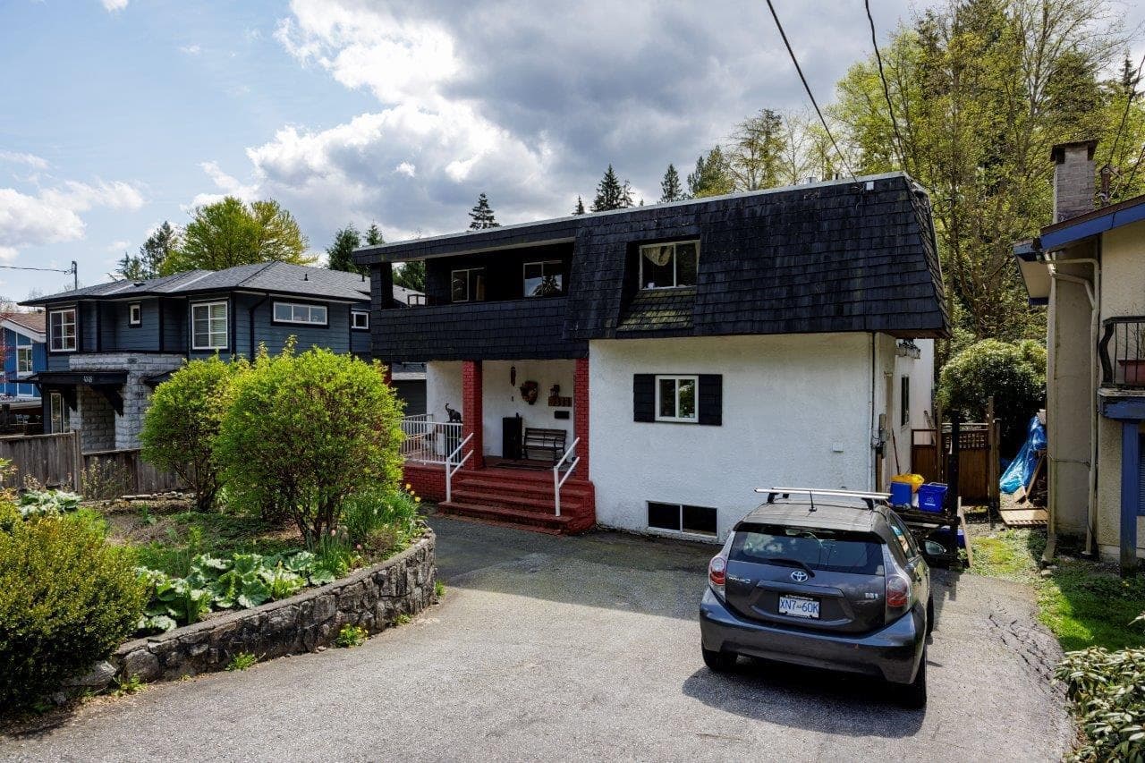 4339 Cliffmont Road, North Vancouver, V7G 1J6 — photo 5