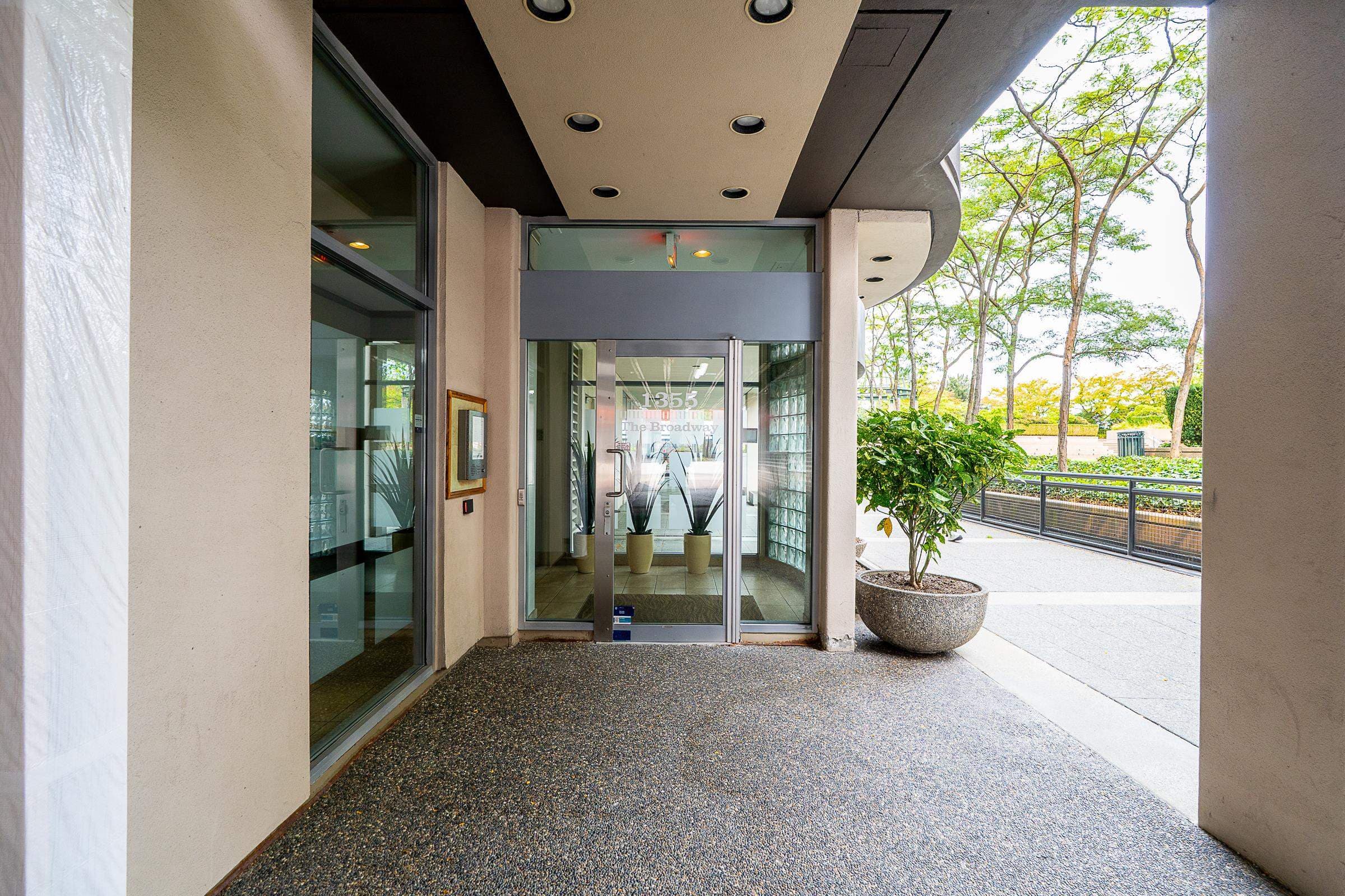 804 - 1355 W Broadway, Vancouver, V6H 1G8 — photo 2