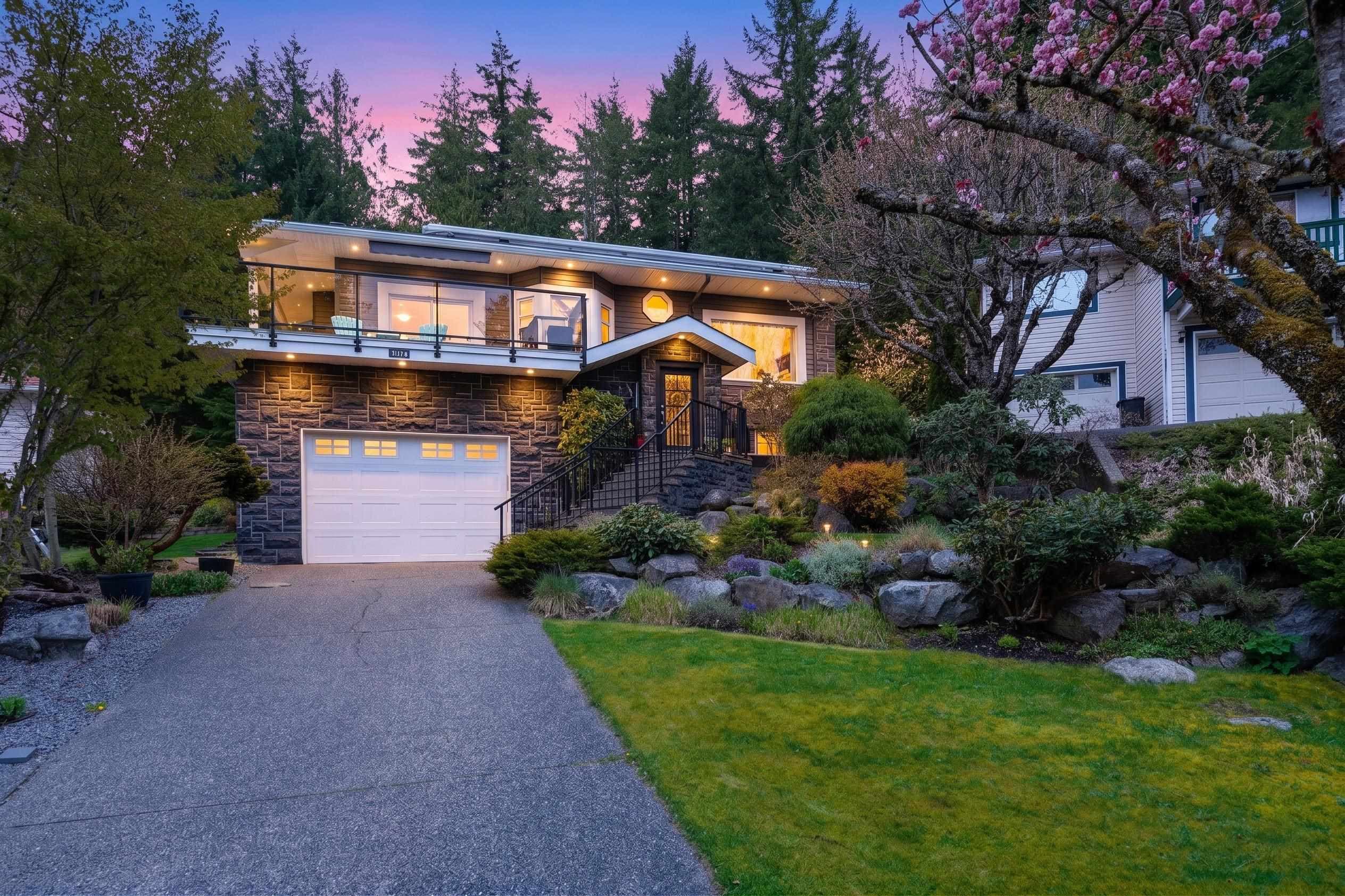 1014 Lanark Place, Squamish, V0N 1T0 — photo 1