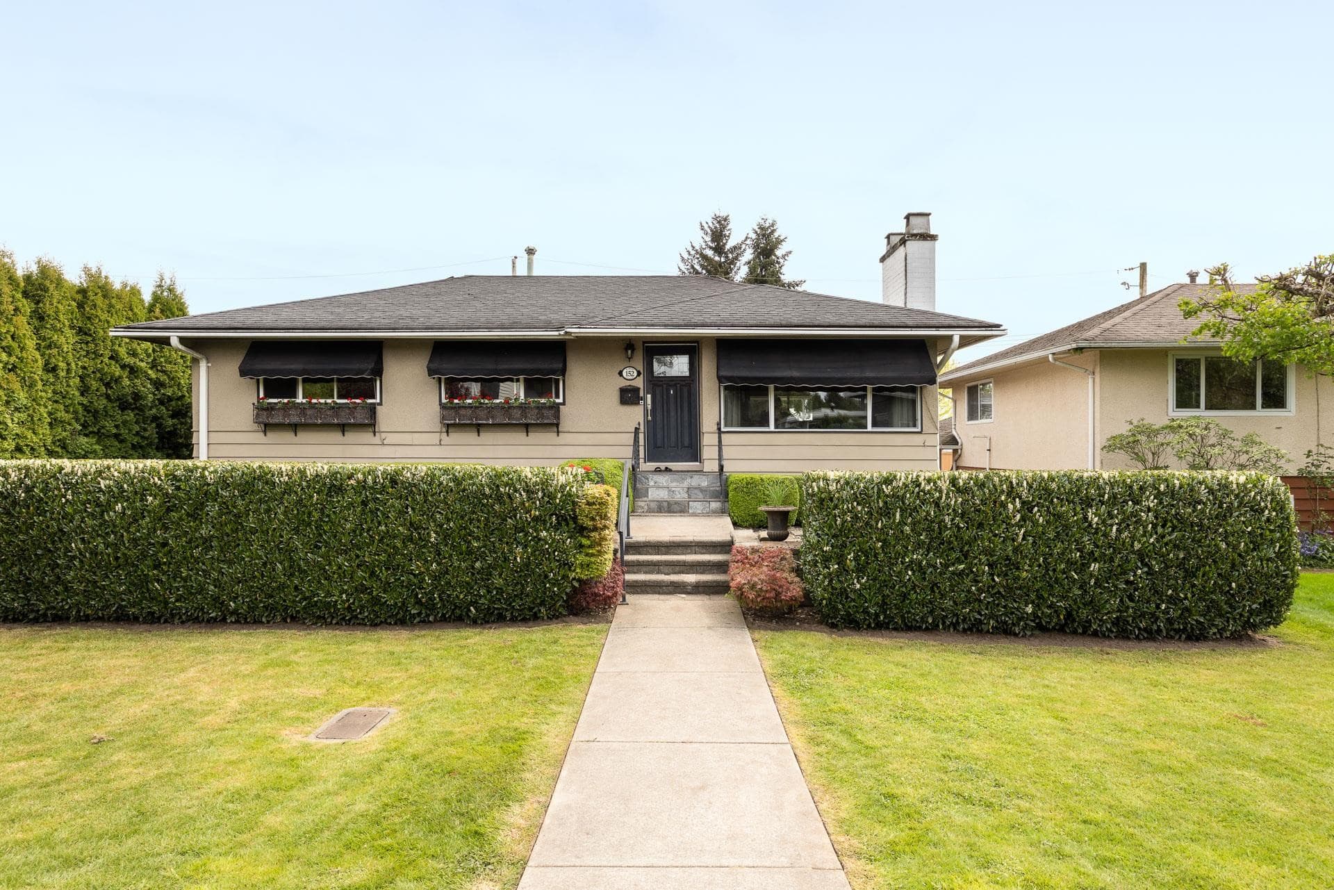 152 Harvey Street, New Westminster, V3L 4G2 — photo 1