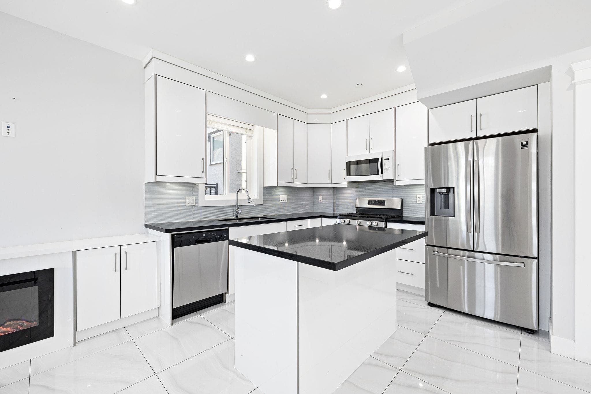 1 - 2430 E 41 Street, Vancouver, V5R 2W4 — photo 4