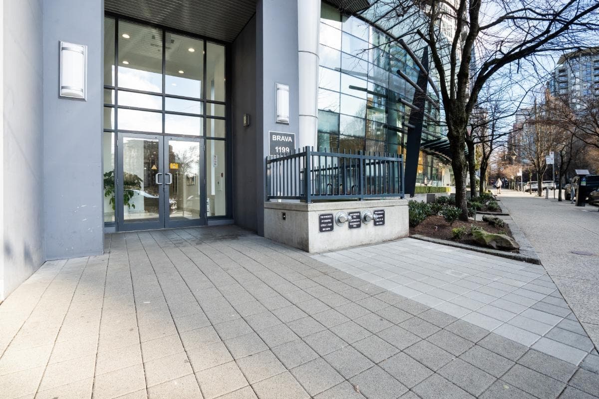 601 - 1199 Seymour Street, Vancouver, V6B 1K3 — photo 2