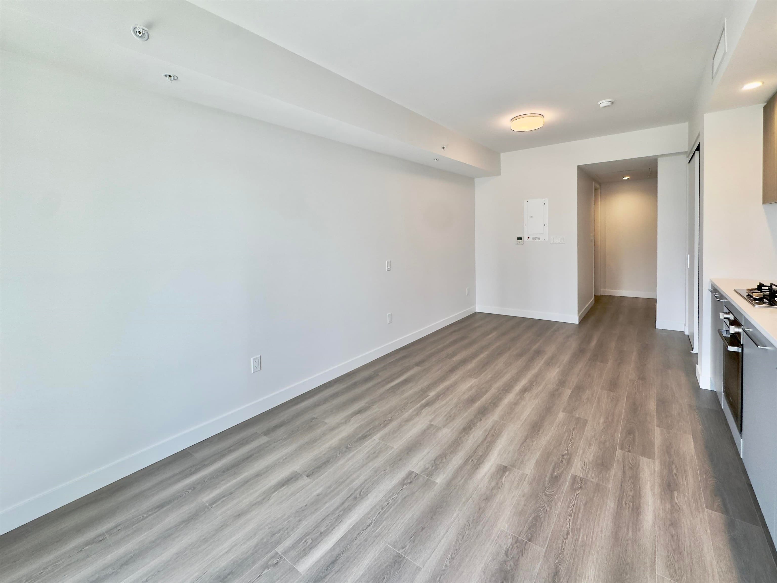 4** - 6608 Sussex Avenue, Burnaby, V5H 0M3 — photo 2