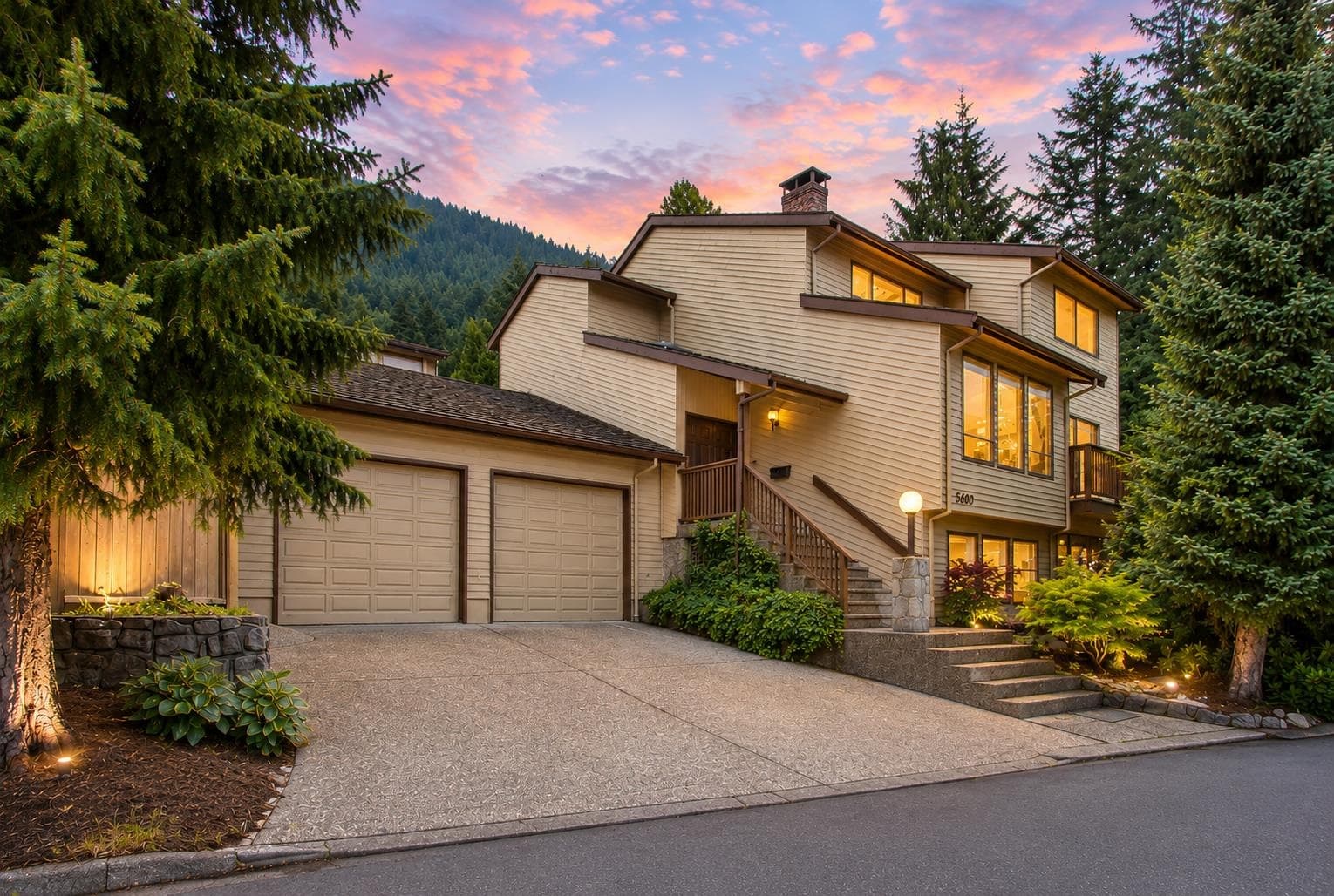 5600 Grousewoods Place, North Vancouver, V7R 4T4 — photo 1