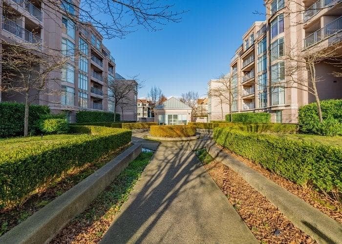 203 - 2468 E Broadway, Vancouver, V5M 4V1 — photo 1