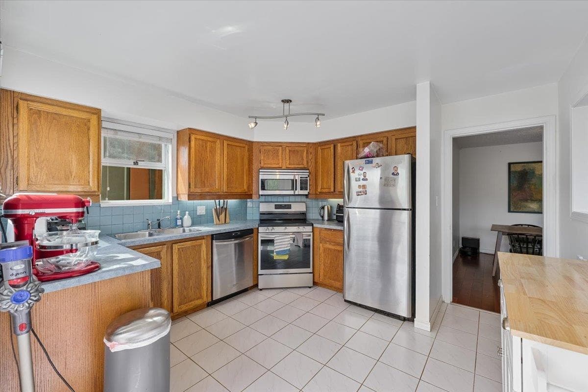 313 - 12 K De K Court, New Westminster, V3M 6C5 — photo 3