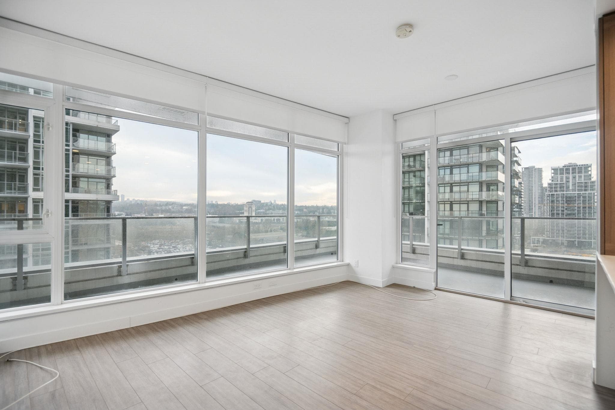 1301 - 2311 Beta Avenue, Burnaby, V5C 5M8 — photo 2