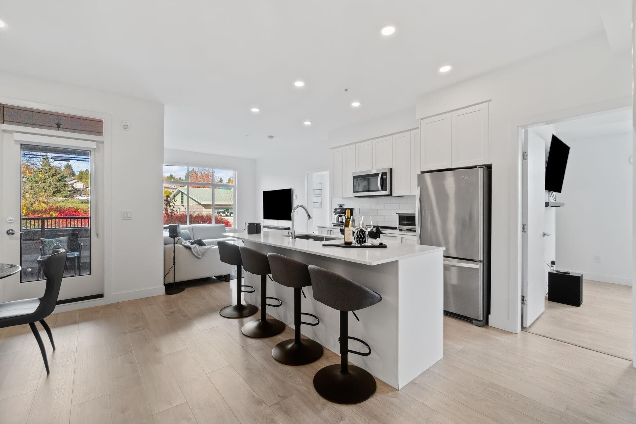 301 - 808 Gauthier Avenue, Coquitlam, V3K 0H1 — photo 2