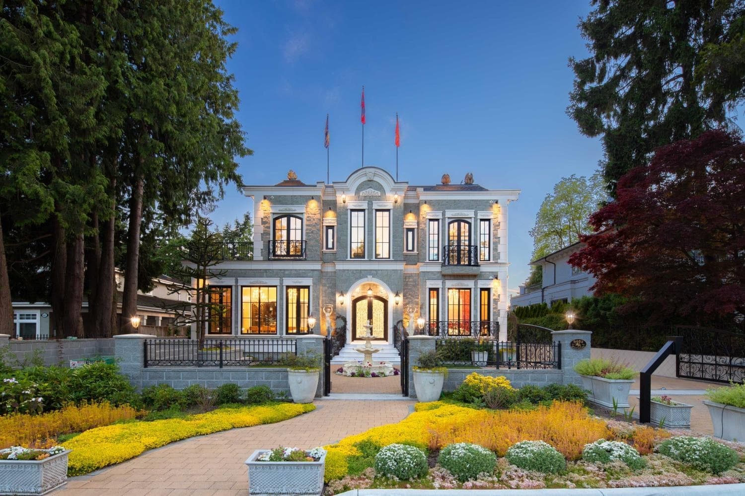 8483 Wiltshire Street, Vancouver, V6P 5H6 — photo 1