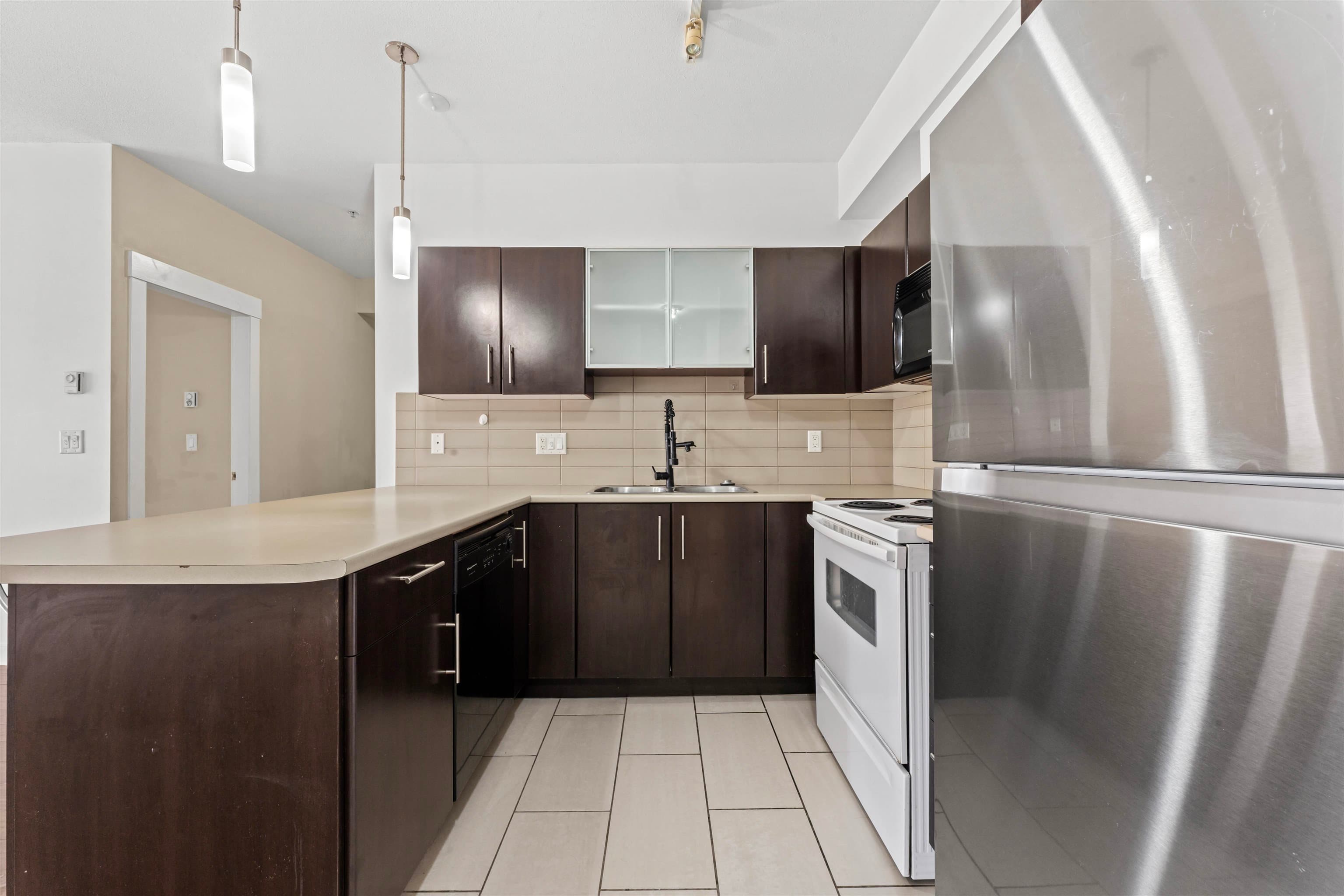 111 - 33545 Rainbow Avenue, Abbotsford, V2S 1Z6 — photo 5