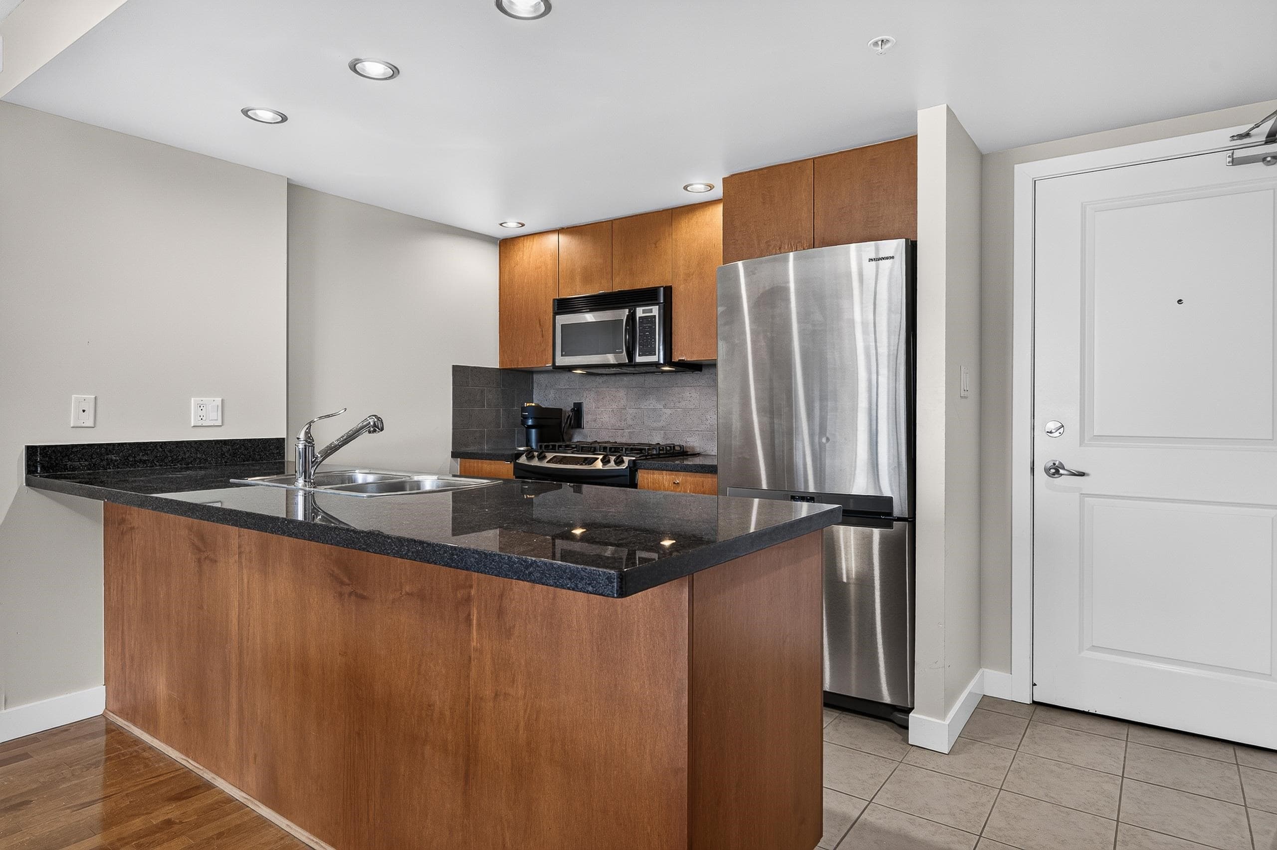 907 - 6233 Katsura Street, Richmond, V6Y 4K1 — photo 2