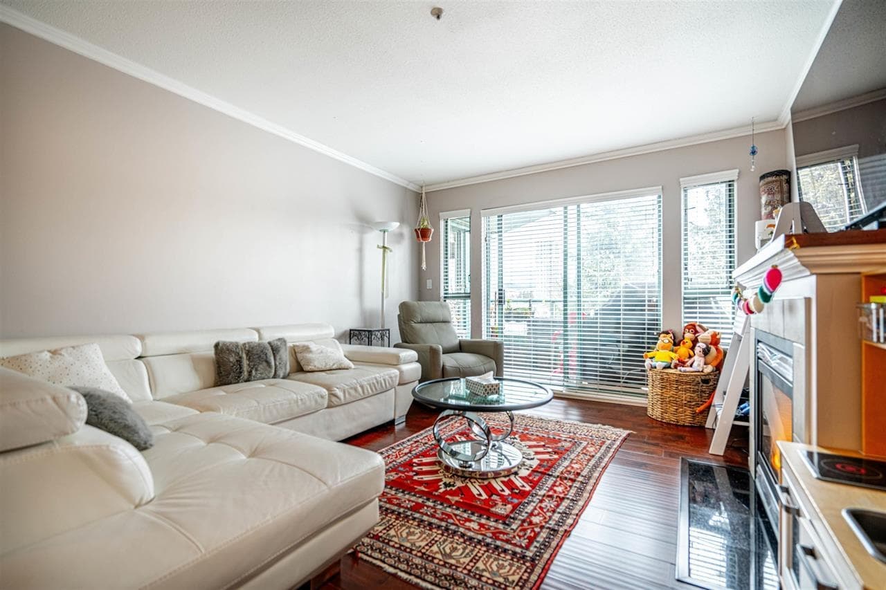 P02 - 223 Mountain Highway, North Vancouver, V7J 3V3 — photo 1