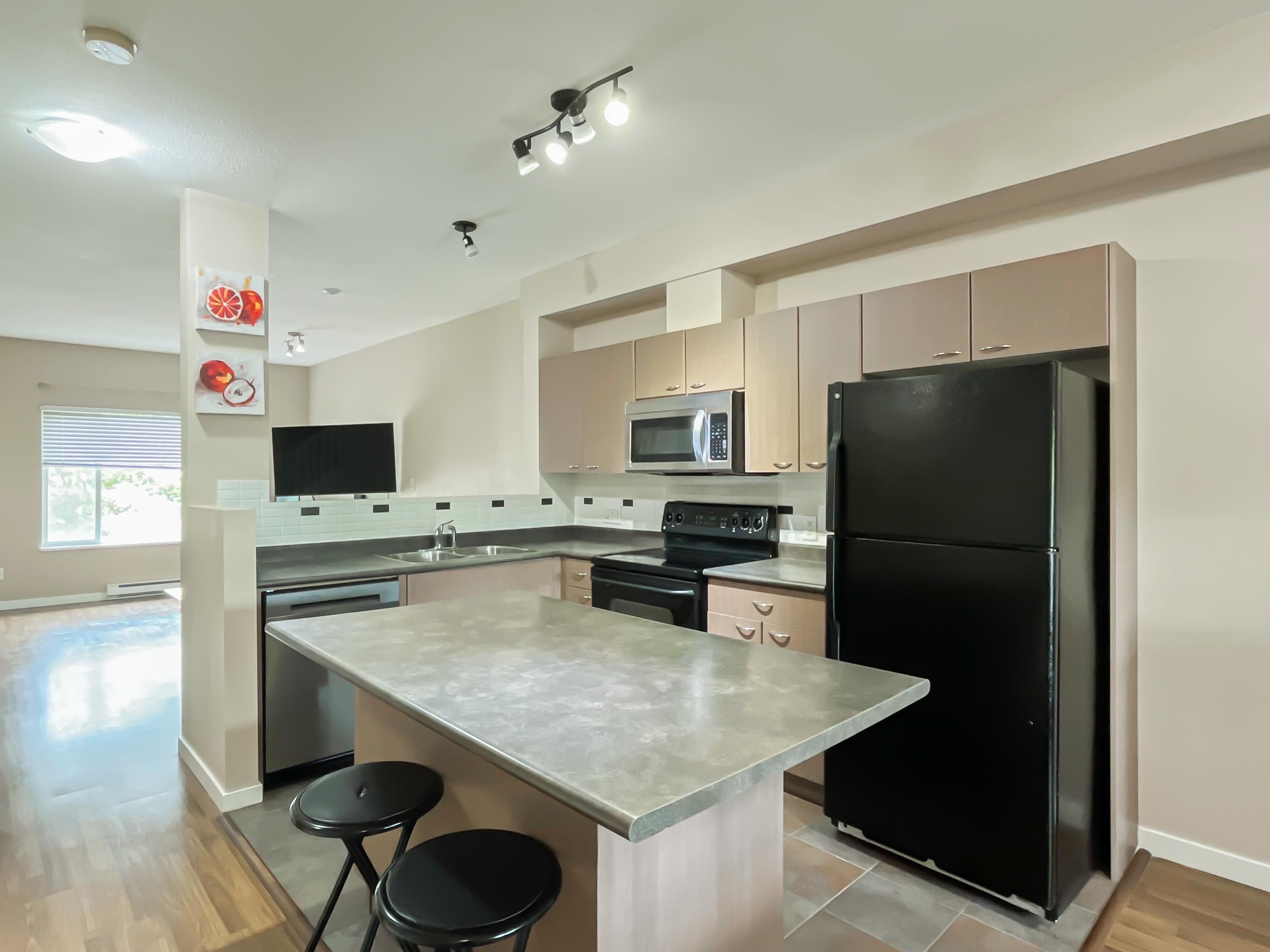 191 - 18701 66 Avenue, Surrey, V3S 4P3 — photo 3