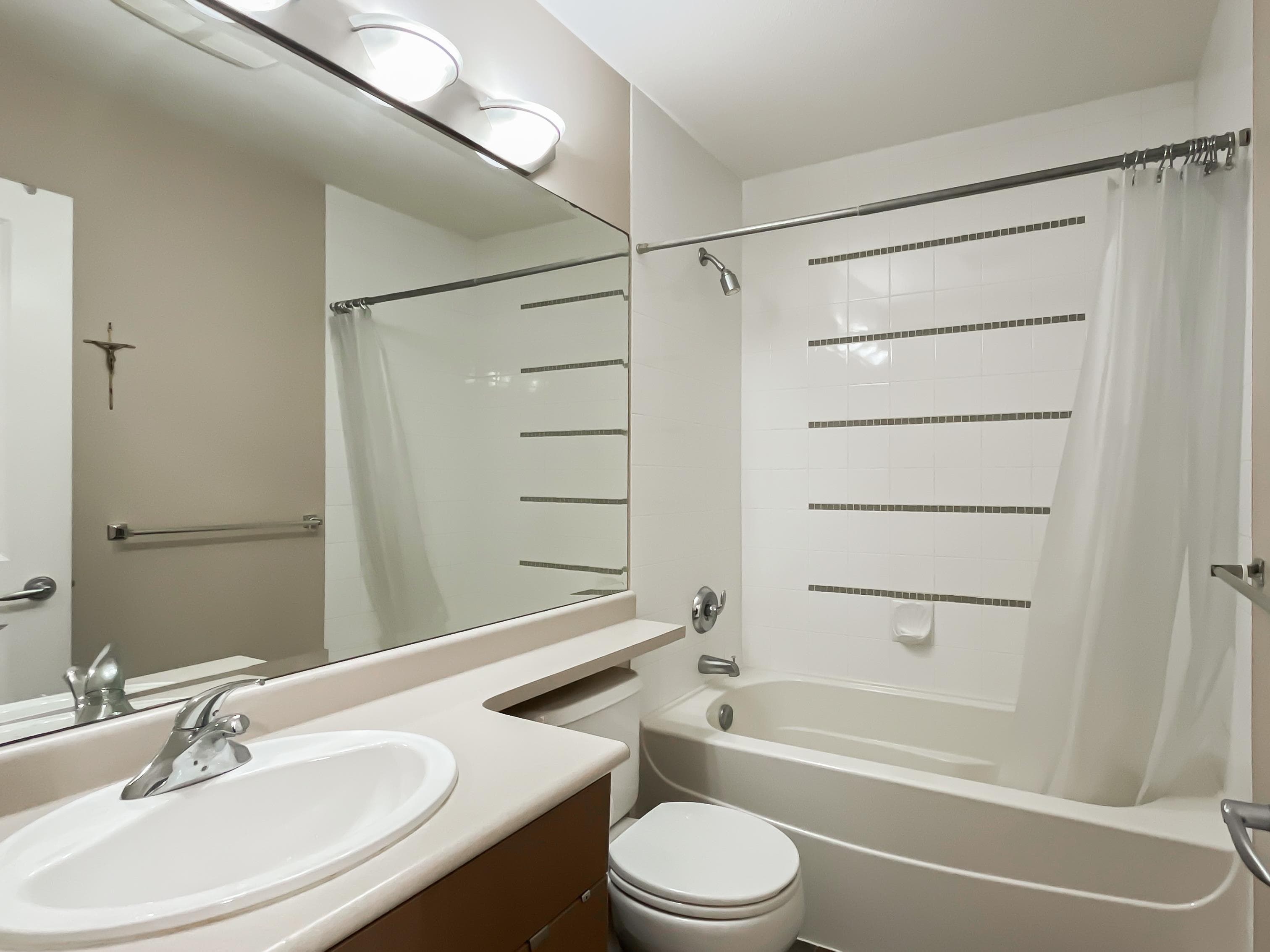 191 - 18701 66 Avenue, Surrey, V3S 4P3 — photo 5