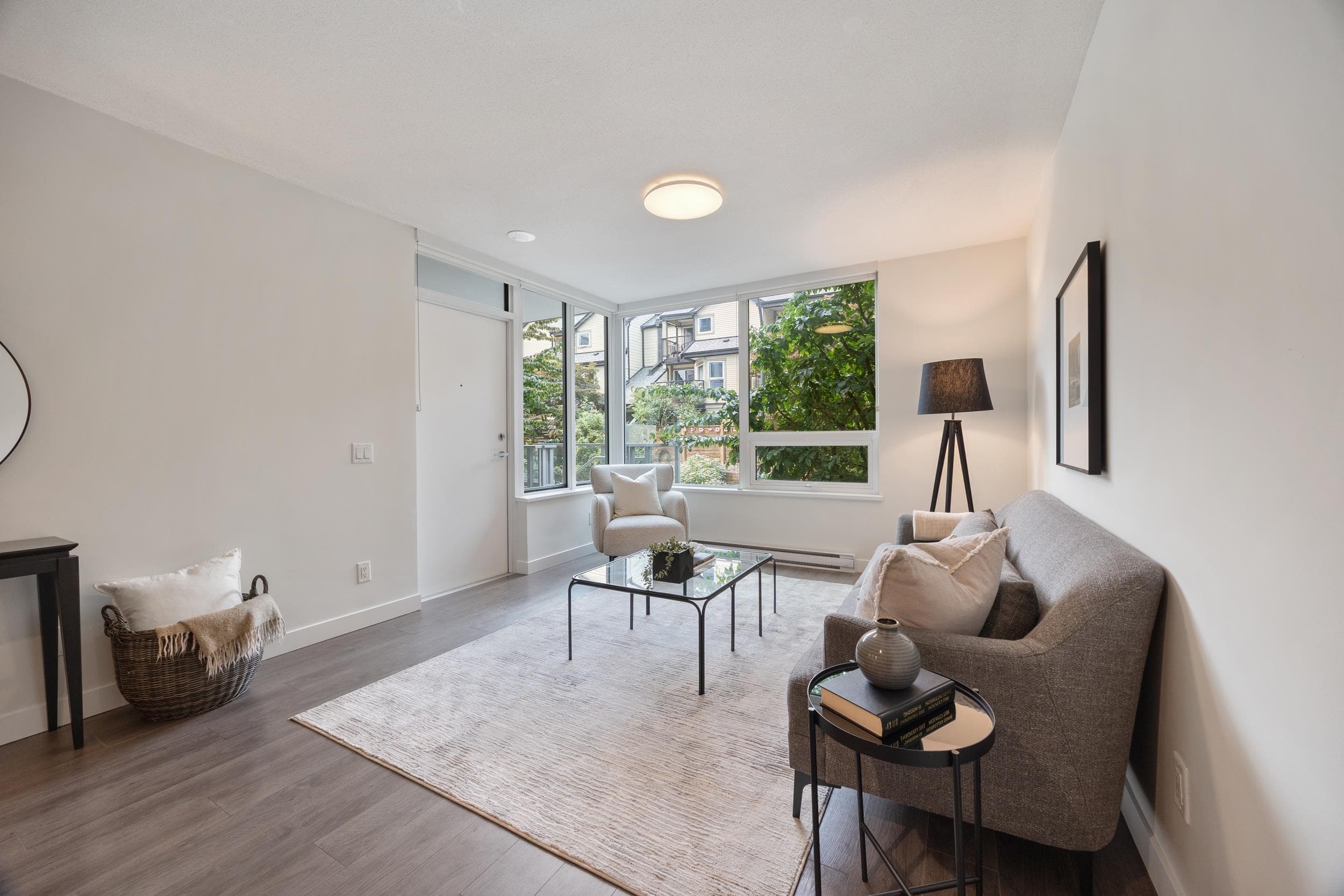 TH2 - 988 Quayside Drive, New Westminster, V3M 0L5 — photo 2