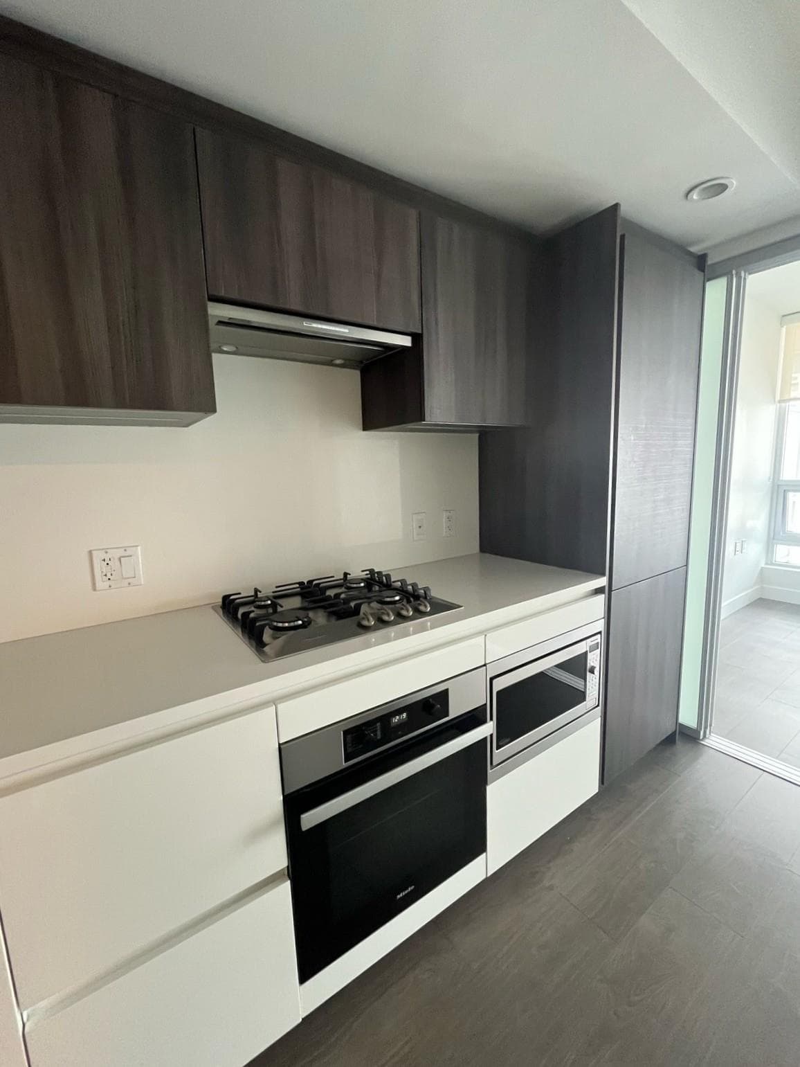 6320 Number 3 Road, Richmond, V6Y 0L5 — photo 2