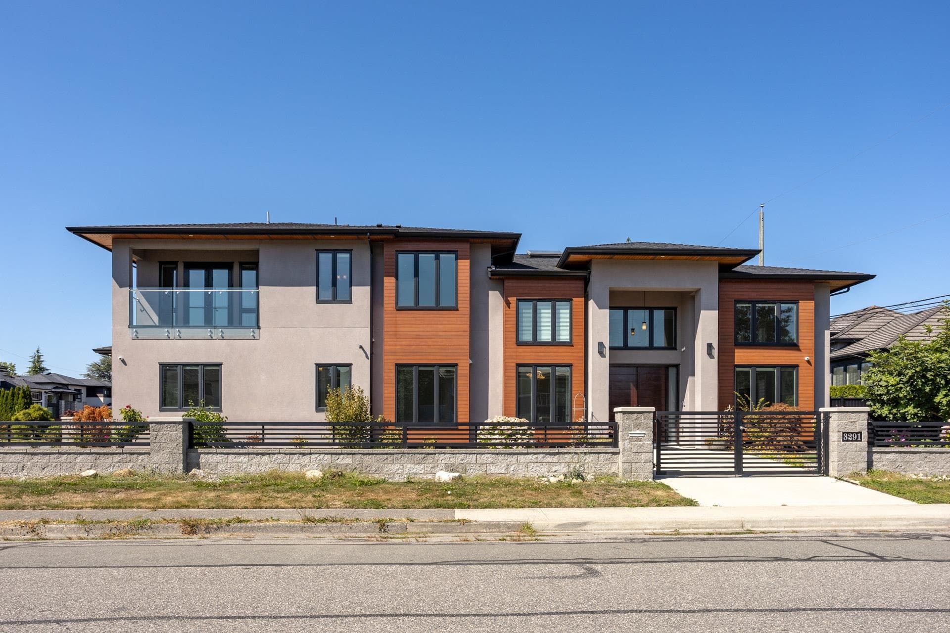 3291 Ullsmore Avenue, Richmond, V7C 1R8 — photo 2
