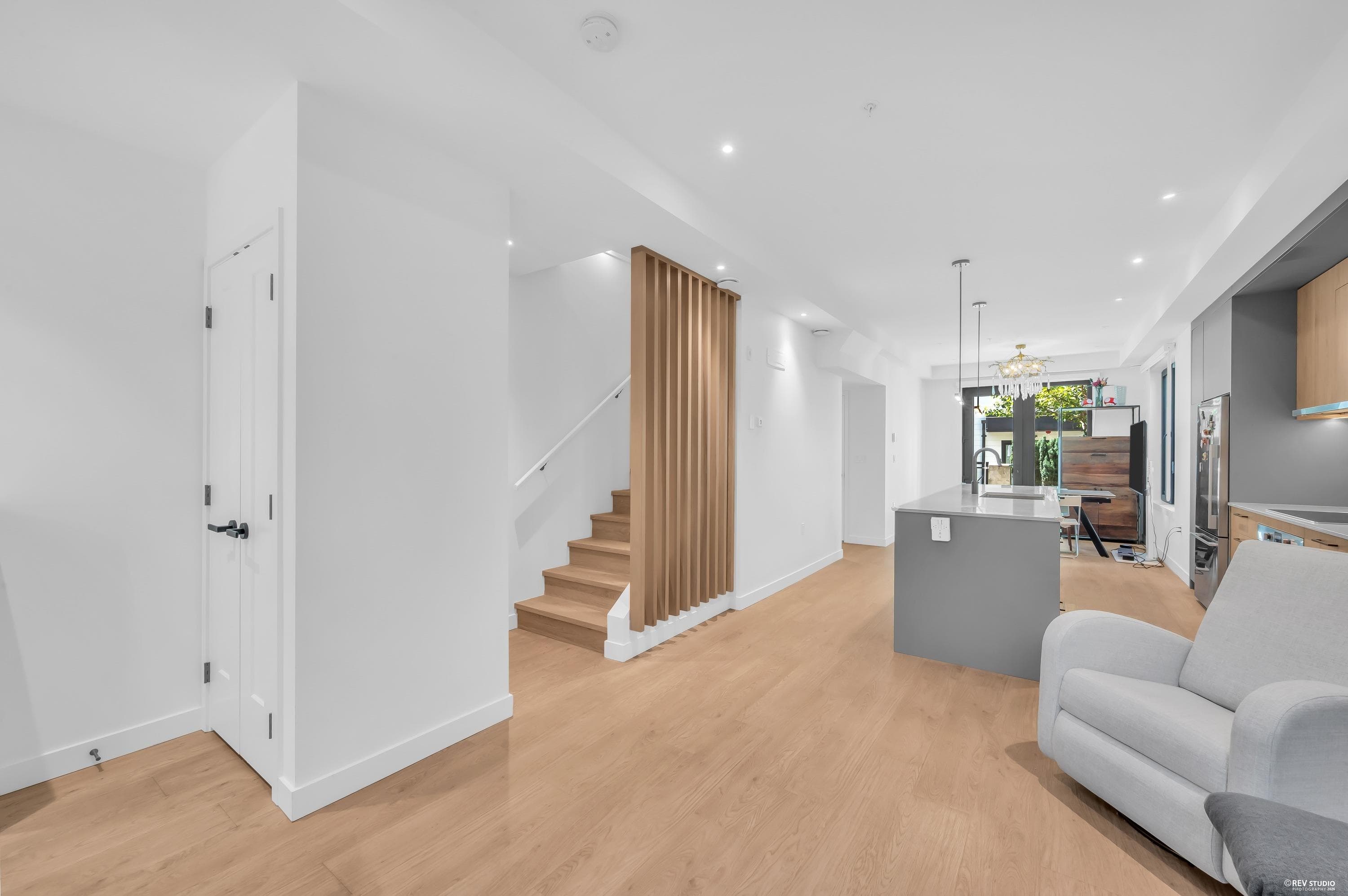 404 - 606 Foster Avenue, Coquitlam, V6J 0L5 — photo 3