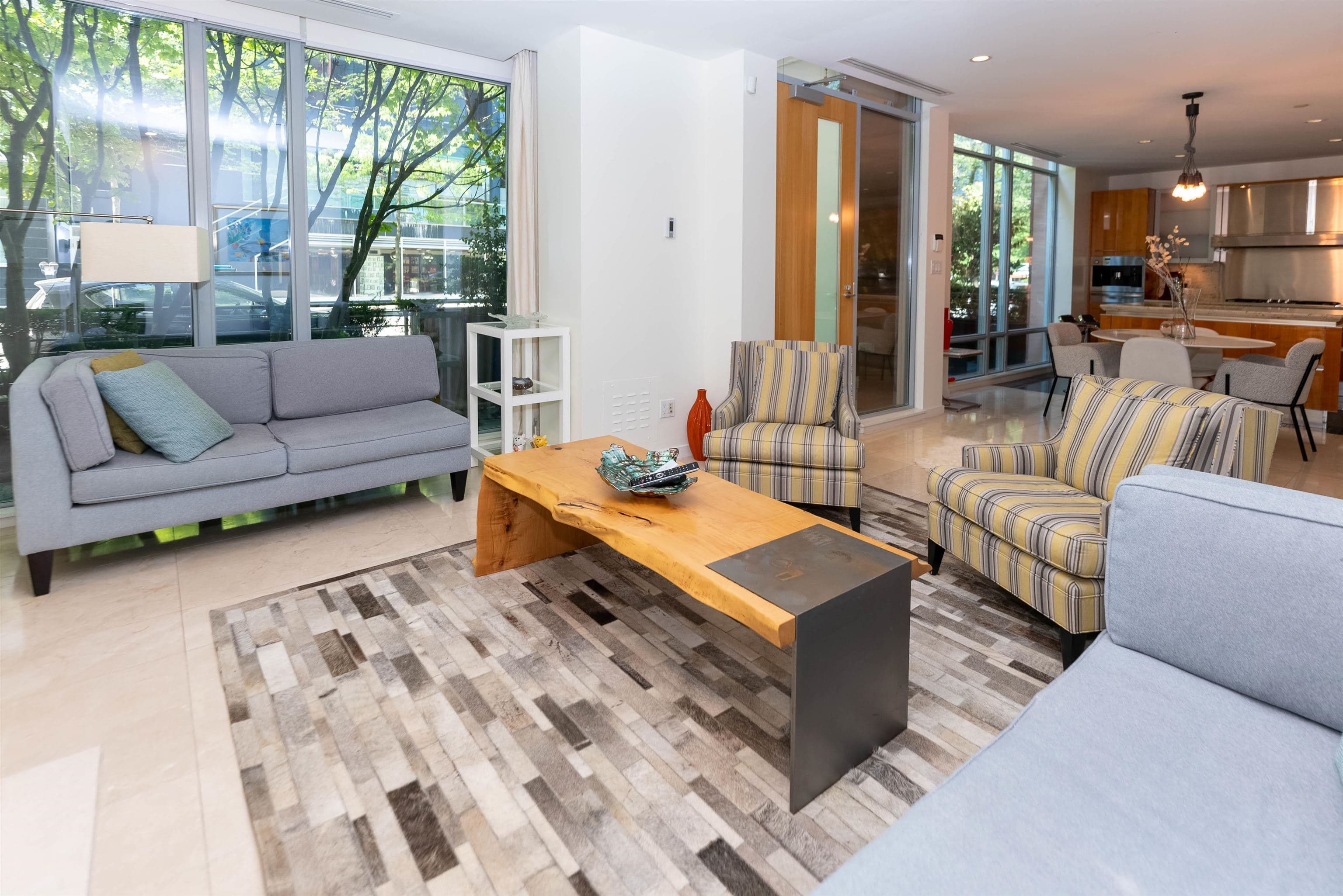 1163 W Cordova Street, Vancouver, V6C 3T1 — photo 2