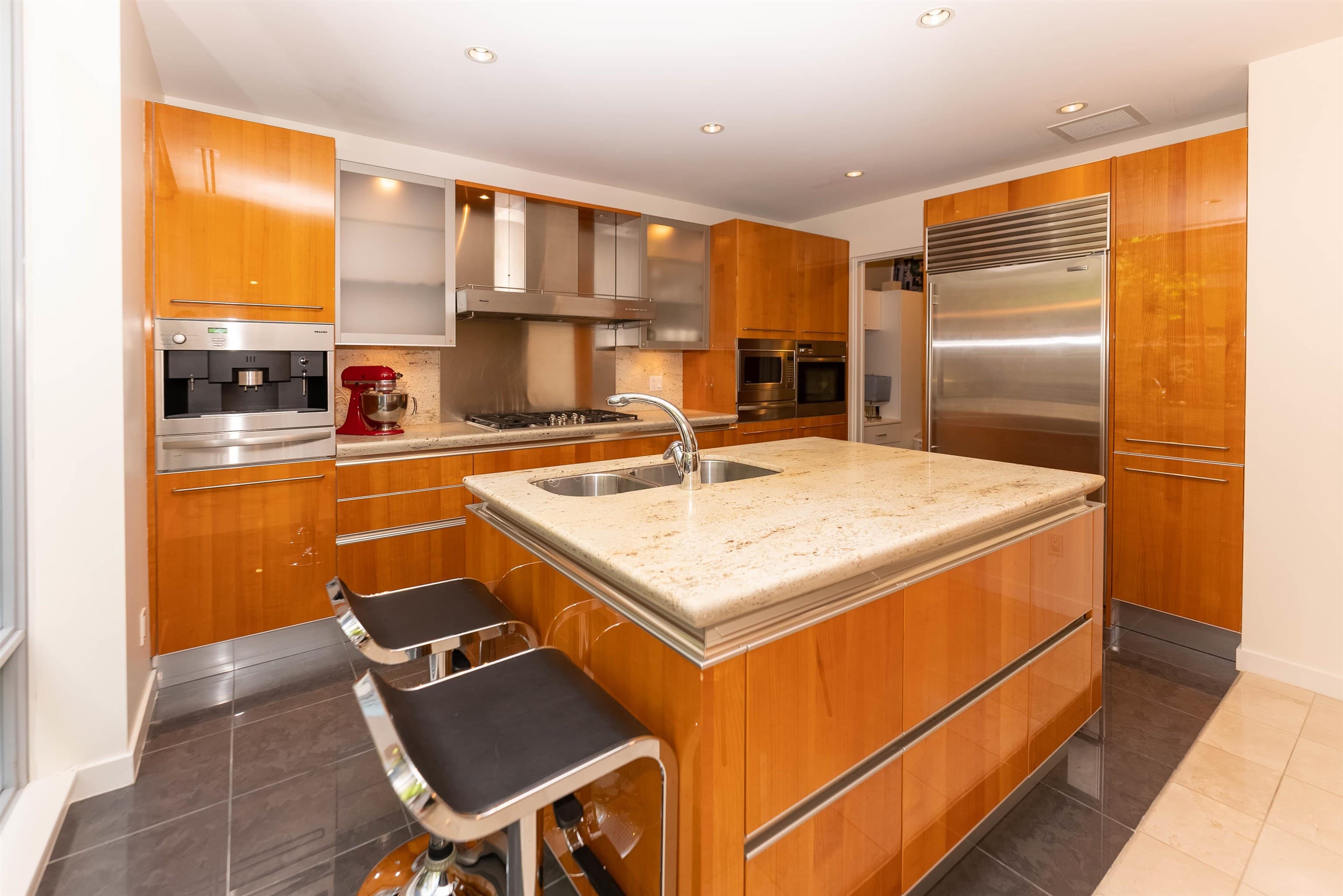 1163 W Cordova Street, Vancouver, V6C 3T1 — photo 5