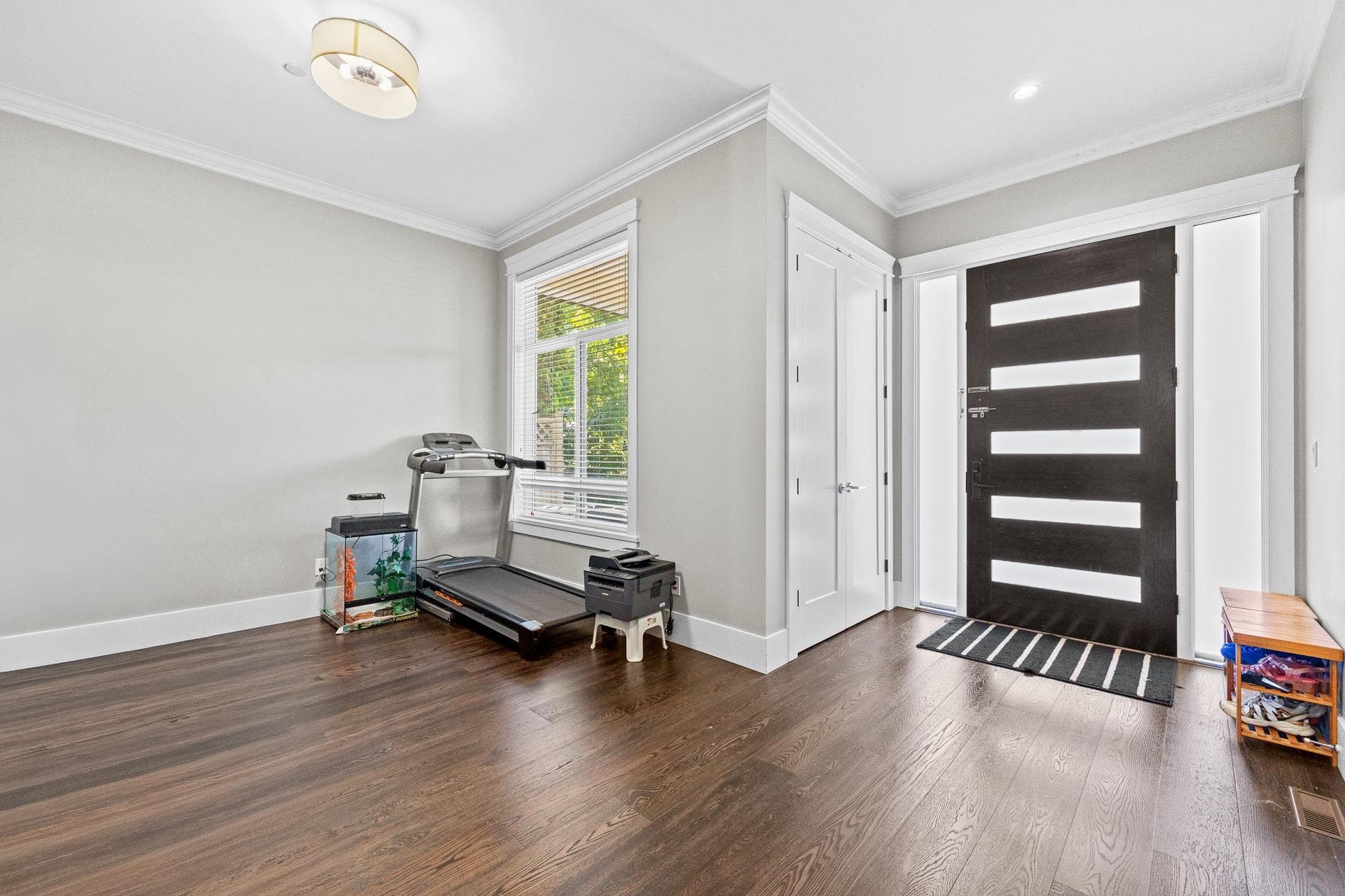 15568 Russell Avenue, White Rock, V4B 2R3 — photo 4