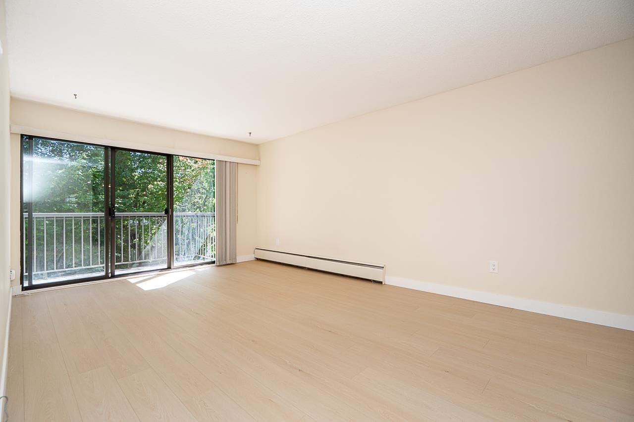 208 - 15020 North Bluff Road, White Rock, V4B 5A4 — photo 5