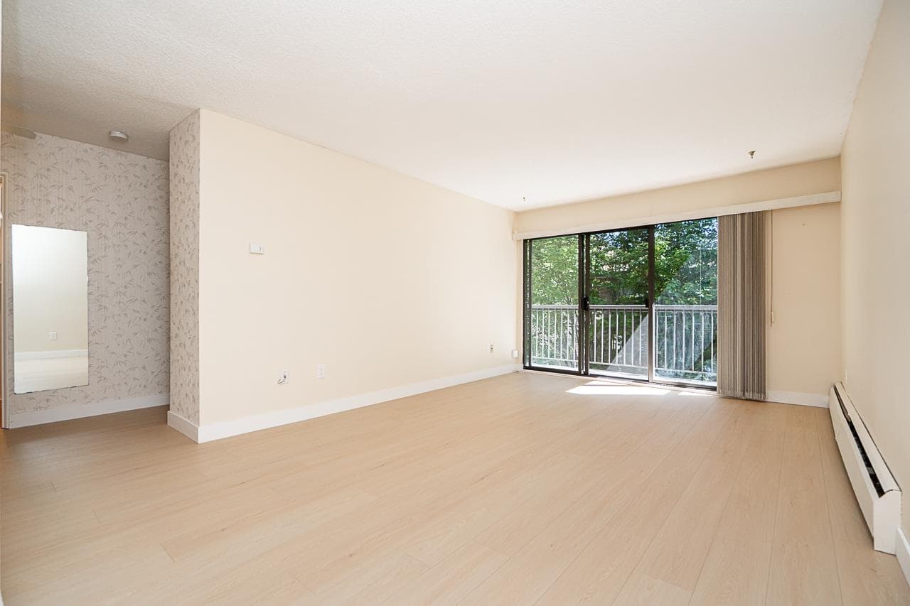 208 - 15020 North Bluff Road, White Rock, V4B 5A4 — photo 4