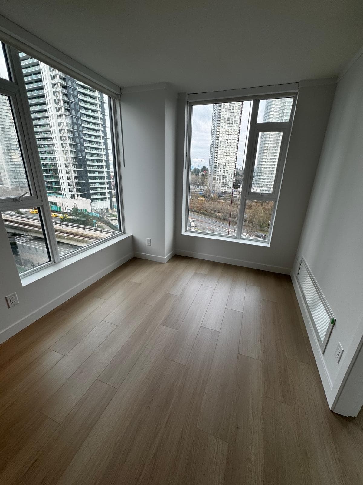 704 - 13725 George Junction, Surrey, V6E 2Y3 — photo 1