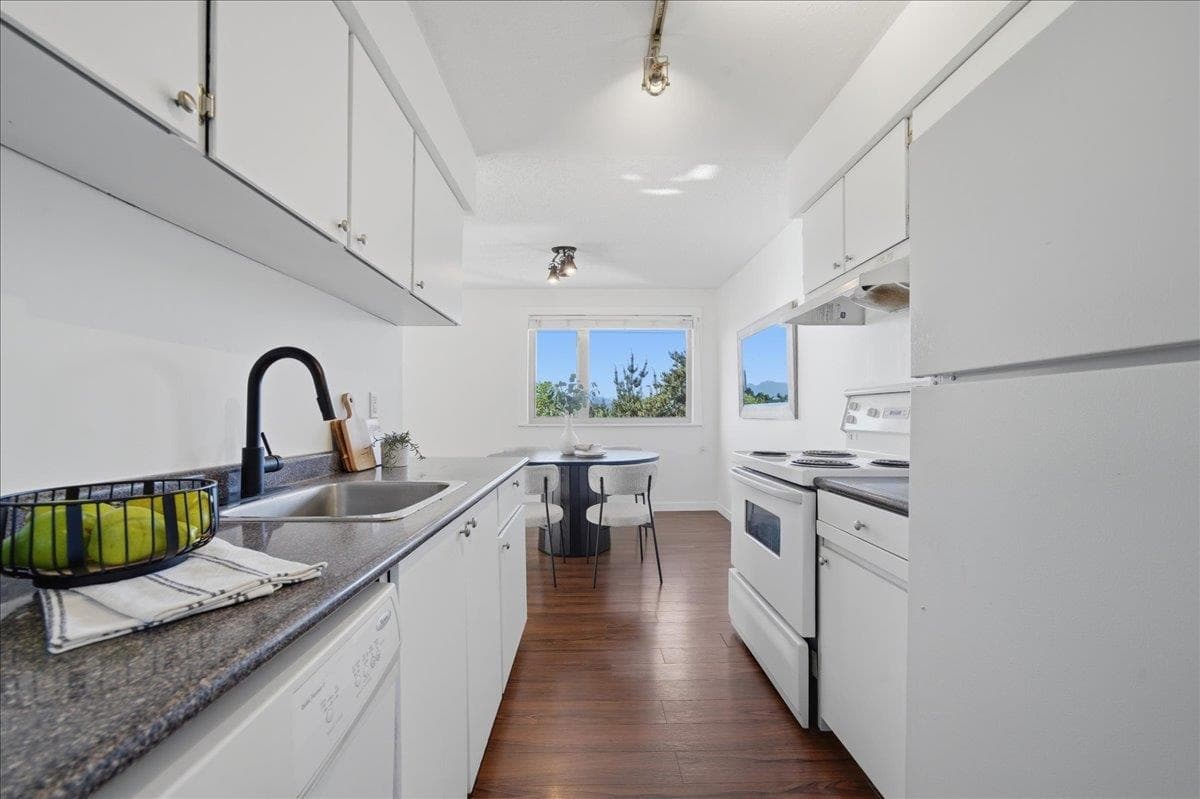 314 - 15238 100 Avenue, Surrey, V3R 7T9 — photo 4