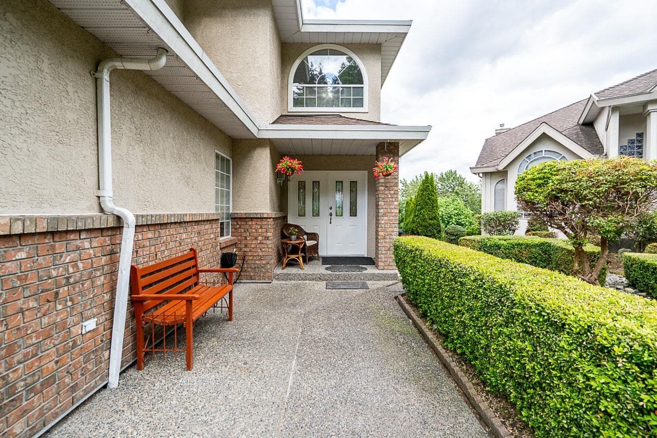 2775 Nadina Drive, Coquitlam, V3C 6A5 — photo 2