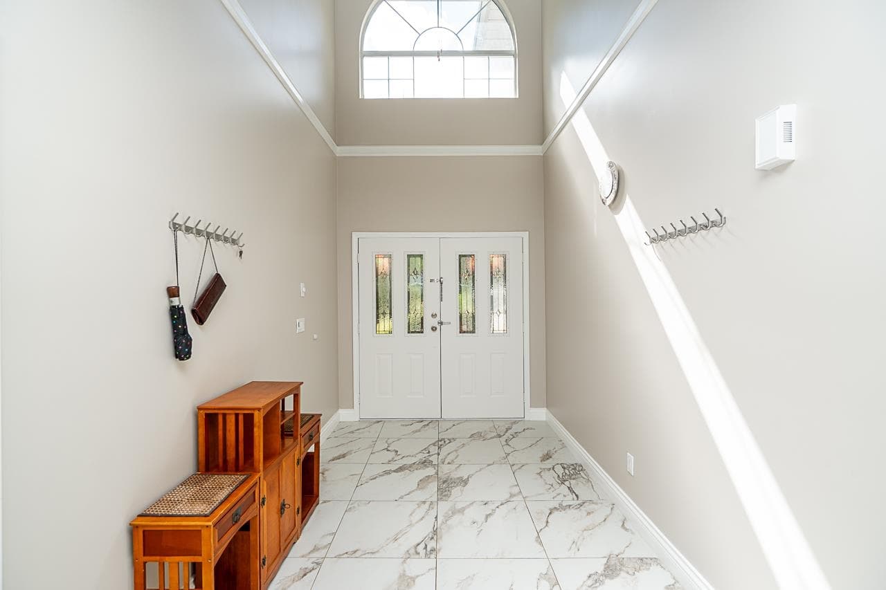 2775 Nadina Drive, Coquitlam, V3C 6A5 — photo 3