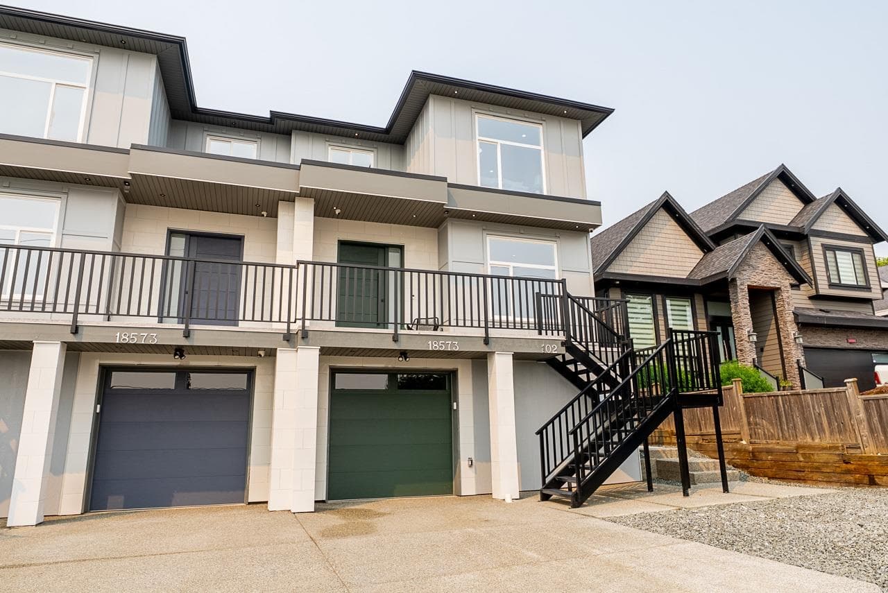102 - 18573 56 Avenue, Surrey, V3S 8J3 — photo 2