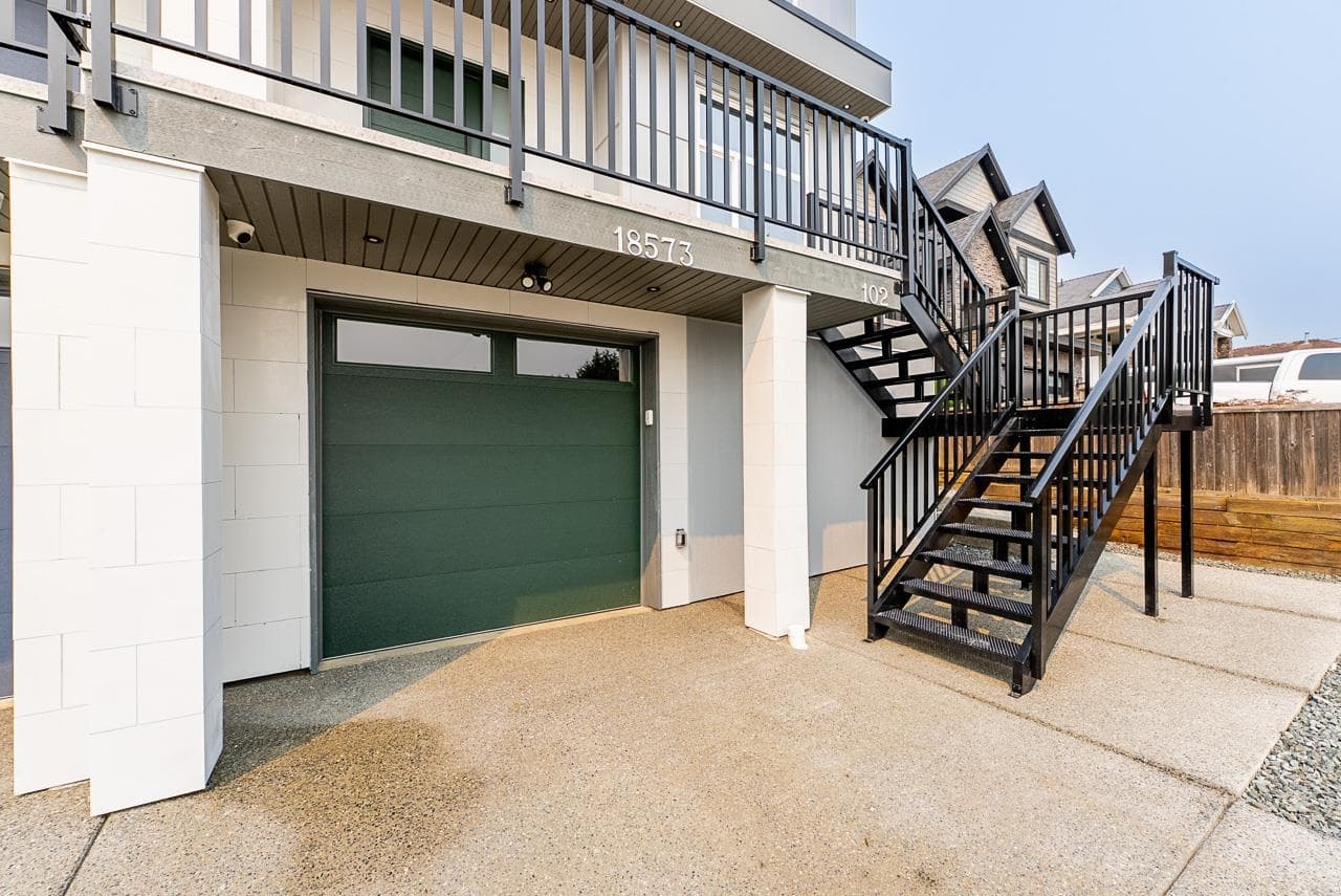 102 - 18573 56 Avenue, Surrey, V3S 8J3 — photo 4