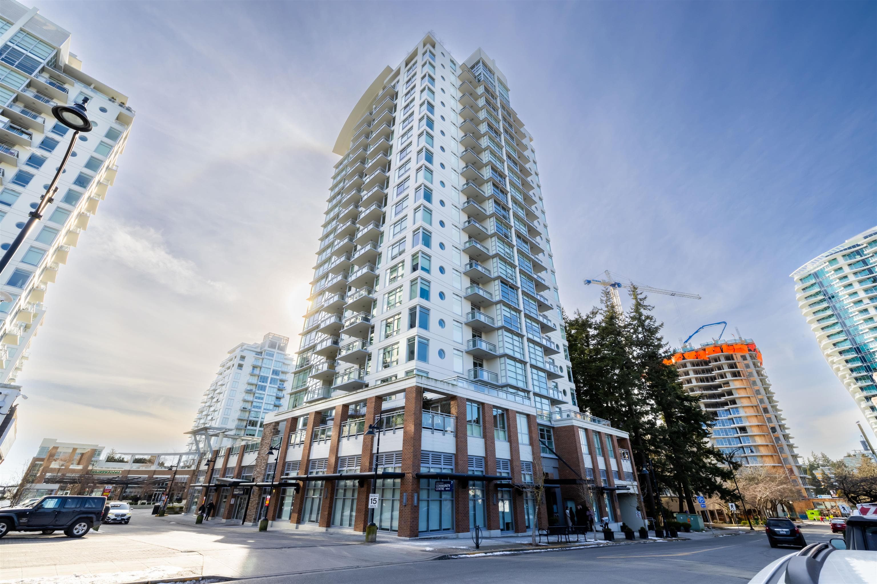 204 - 15152 Russell Avenue, White Rock, V4B 0A3 — photo 1