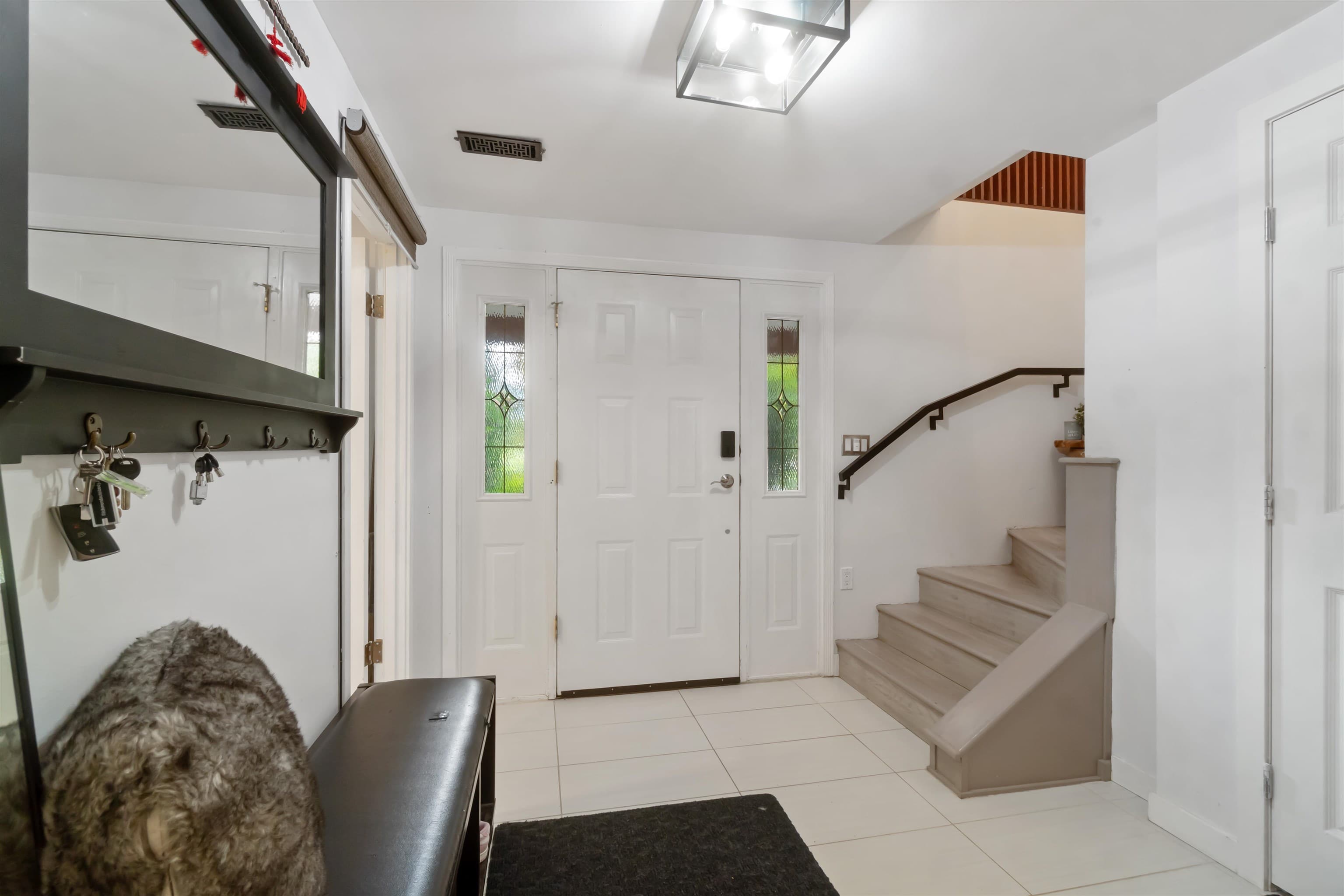 309 Gloucester Court, Coquitlam, V3K 5S6 — photo 2