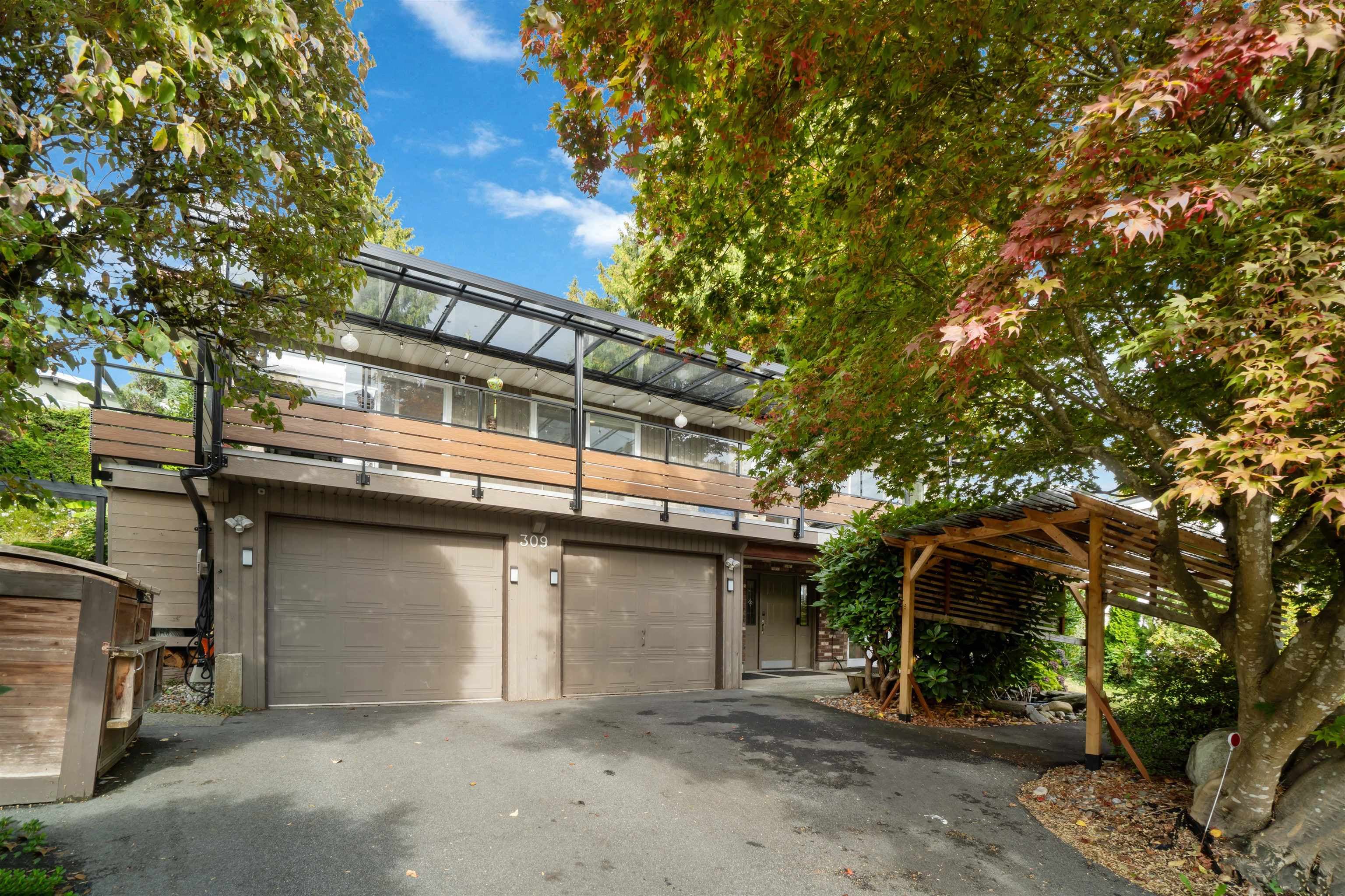 309 Gloucester Court, Coquitlam