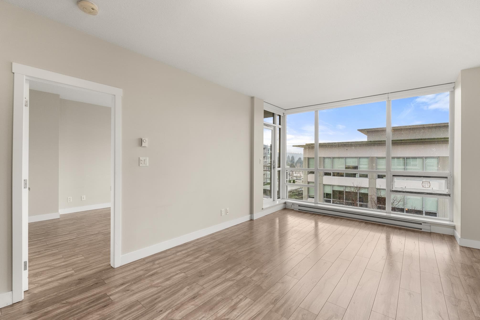 802 - 2968 Glen Drive, Coquitlam, V3B 0C4 — photo 4