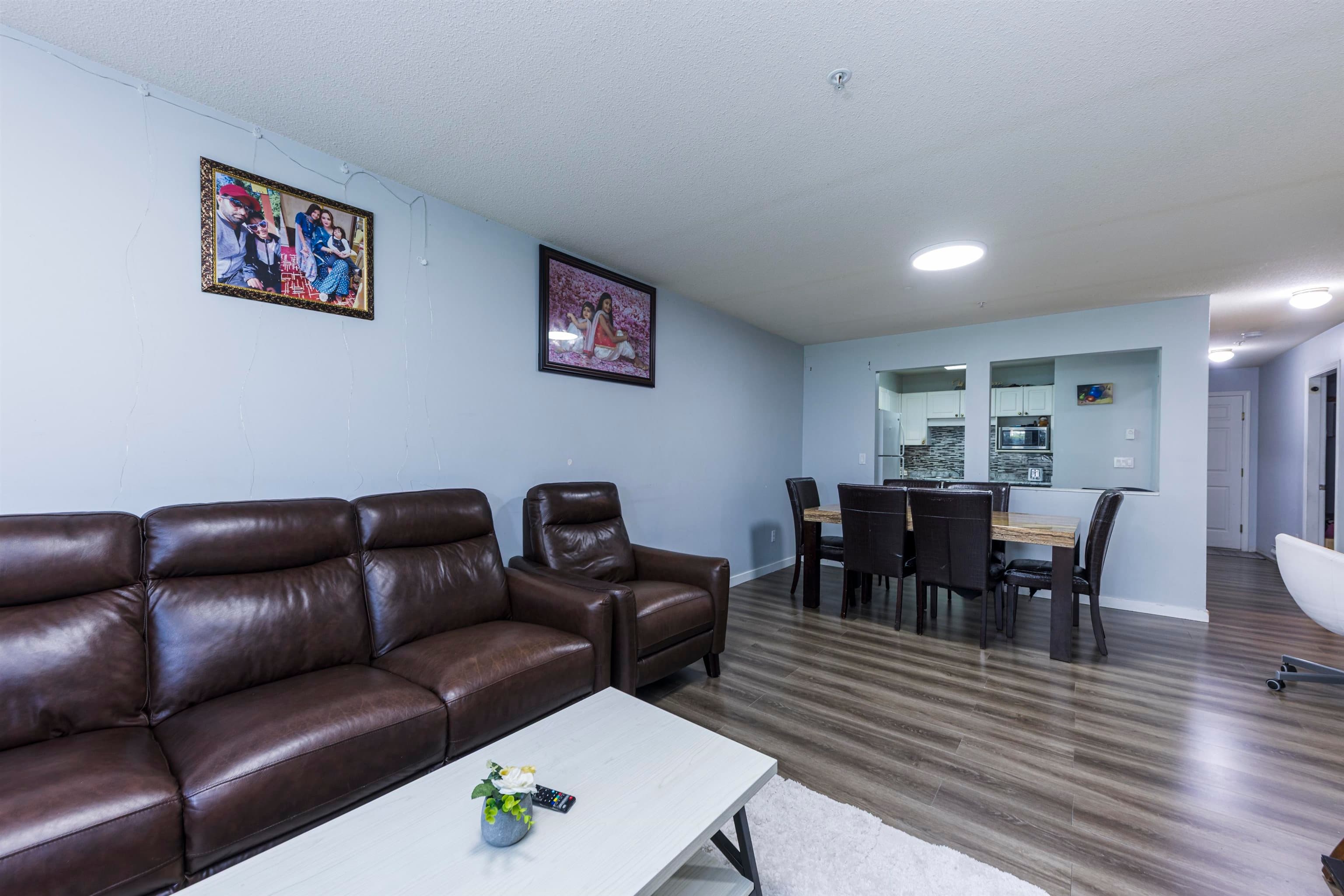 118 - 8068 120a Street, Surrey, V3W 3P3 — photo 4