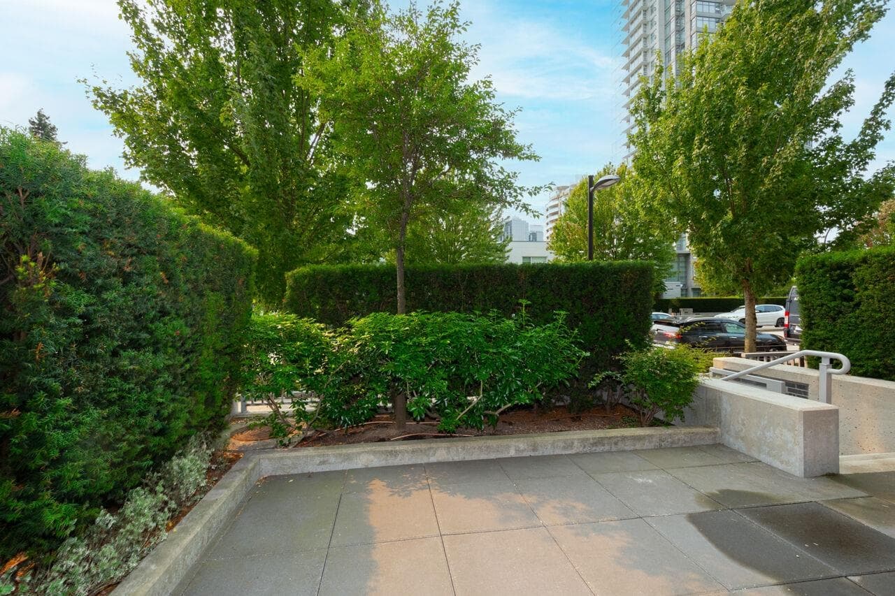 6556 Nelson Avenue, Burnaby, V5H 0G6 — photo 2