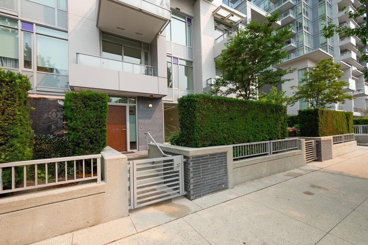 6556 Nelson Avenue, Burnaby, V5H 0G6 — photo 1