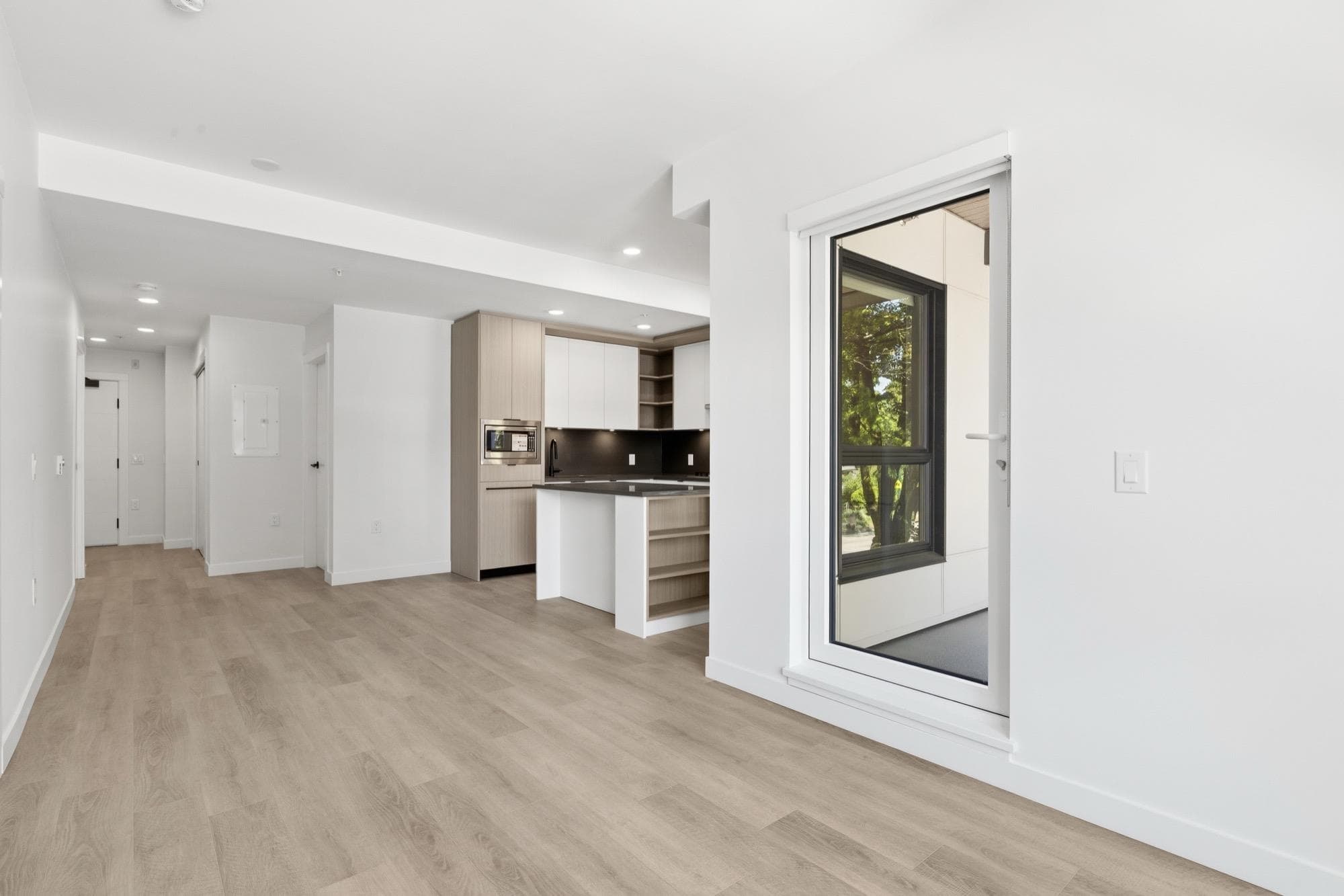 203 - 2268 E Broadway, Vancouver, V5N 0L2 — photo 4