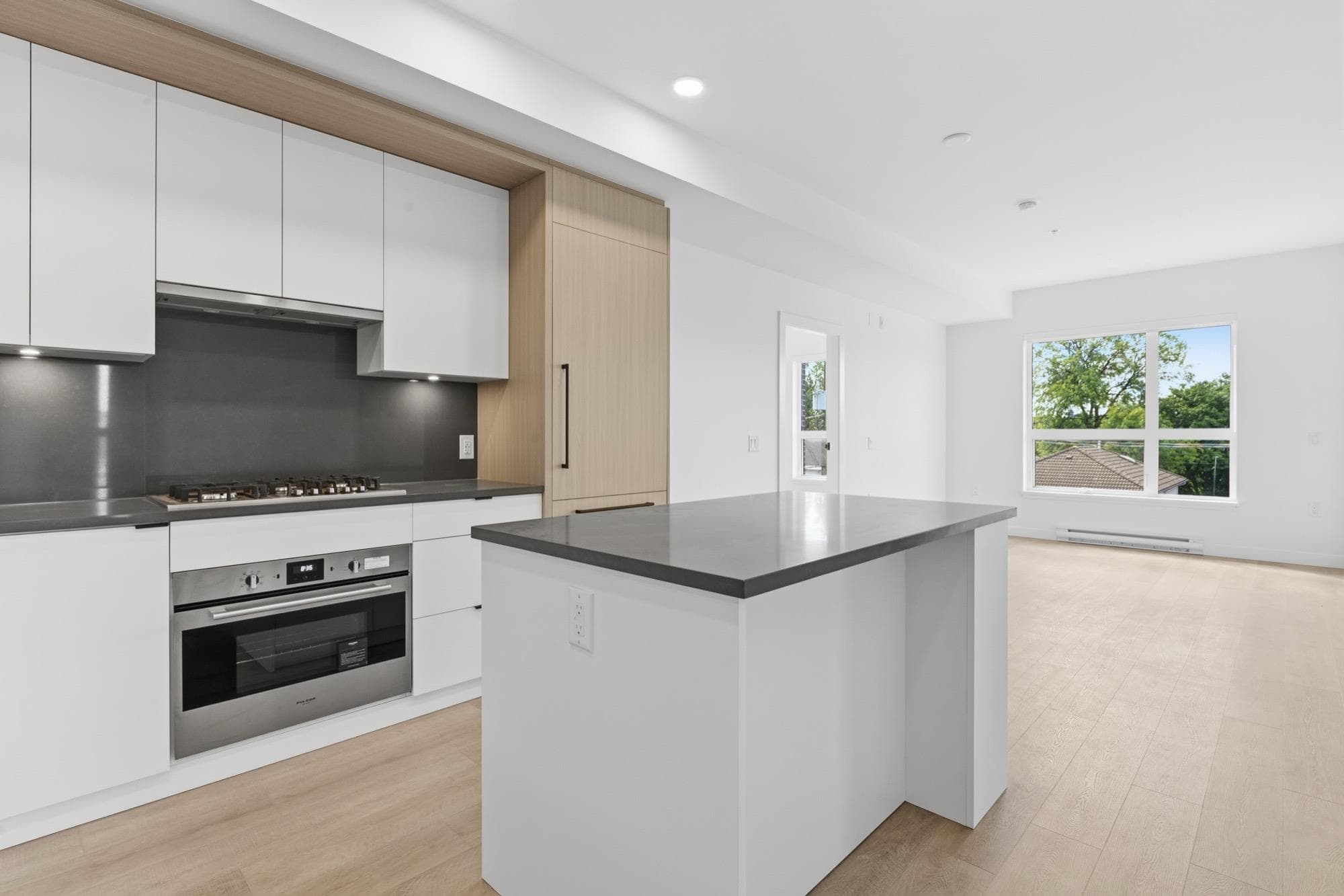 302 - 2268 E Broadway, Vancouver, V5N 0L2 — photo 4