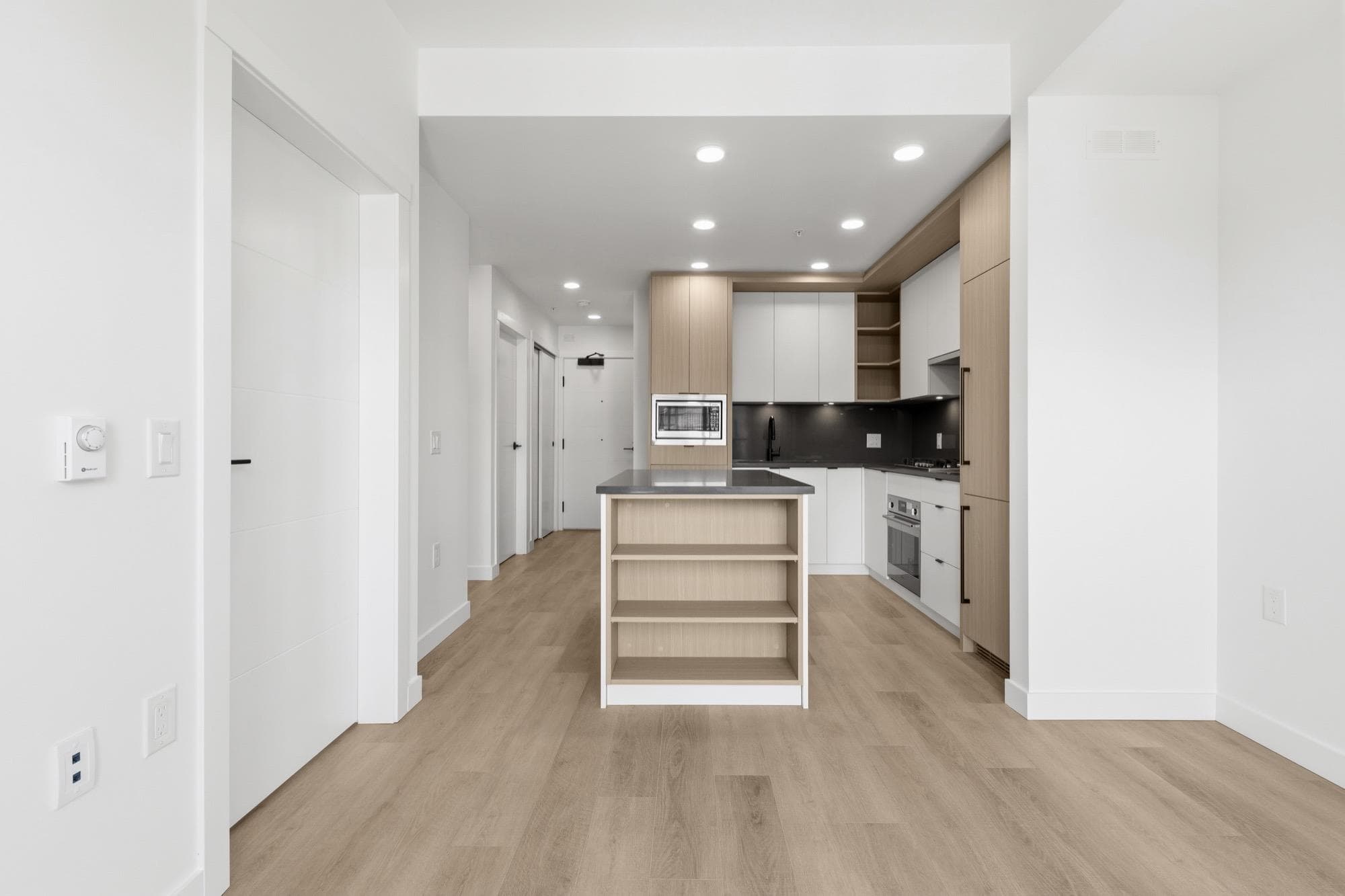 504 - 2268 E Broadway, Vancouver, V5N 0L2 — photo 5