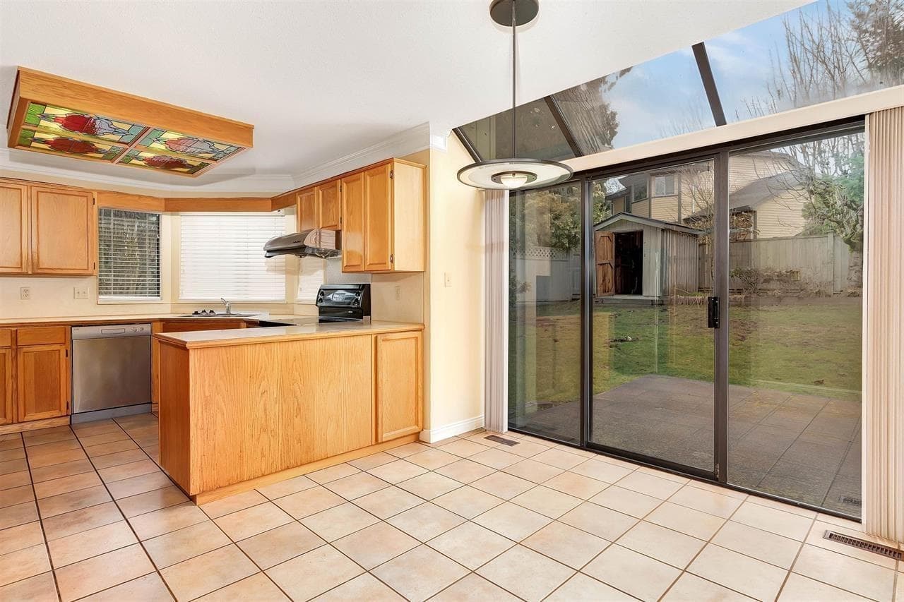 10446 Fraserglen Drive, Surrey, V4N 1T5 — photo 4