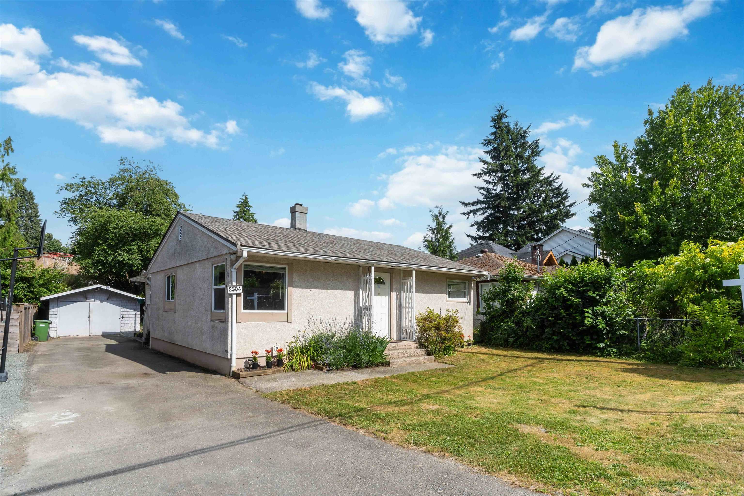 2304 Mouldstade Road, Abbotsford, V2S 3X4 — photo 1