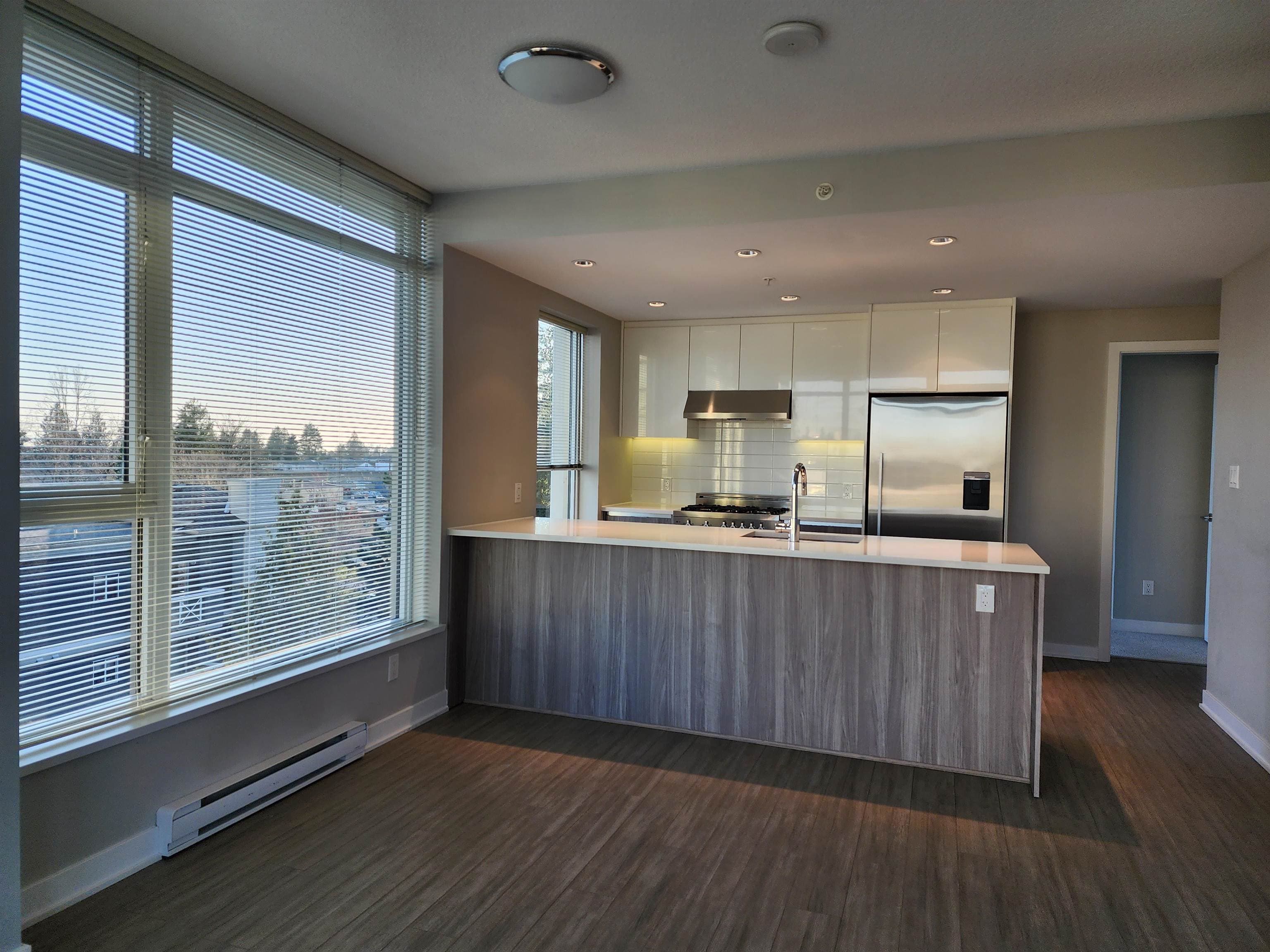 5xx - 4900 Lennox Lane, Burnaby, V5H 0G9 — photo 2