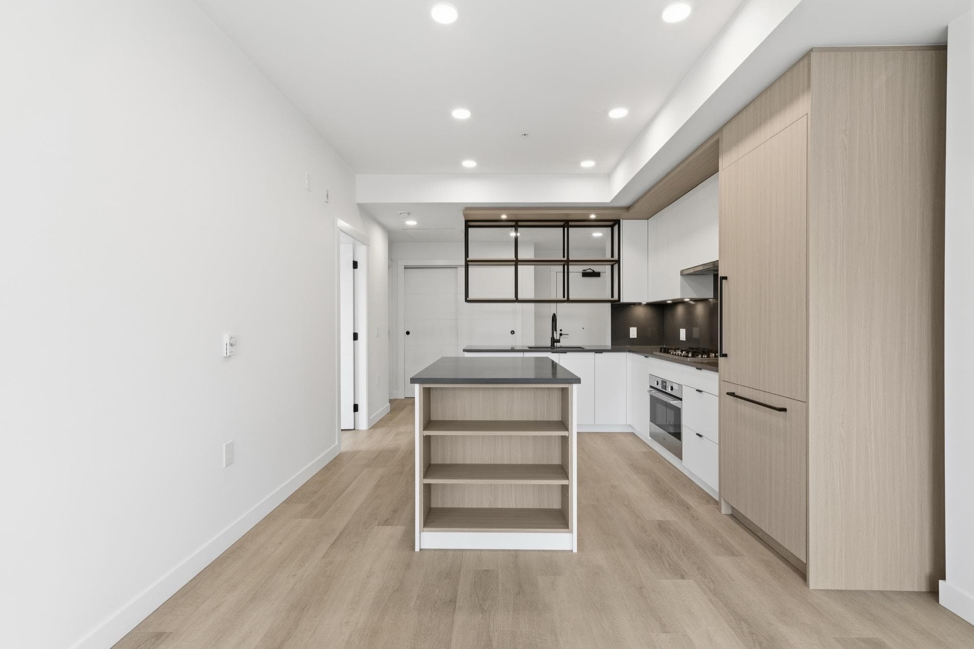 202 - 2268 E Broadway, Vancouver, V5N 0L2 — photo 5