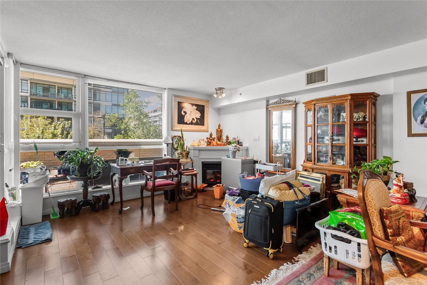 302 - 188 E Esplanade, North Vancouver, V7L 4Y1 — photo 5